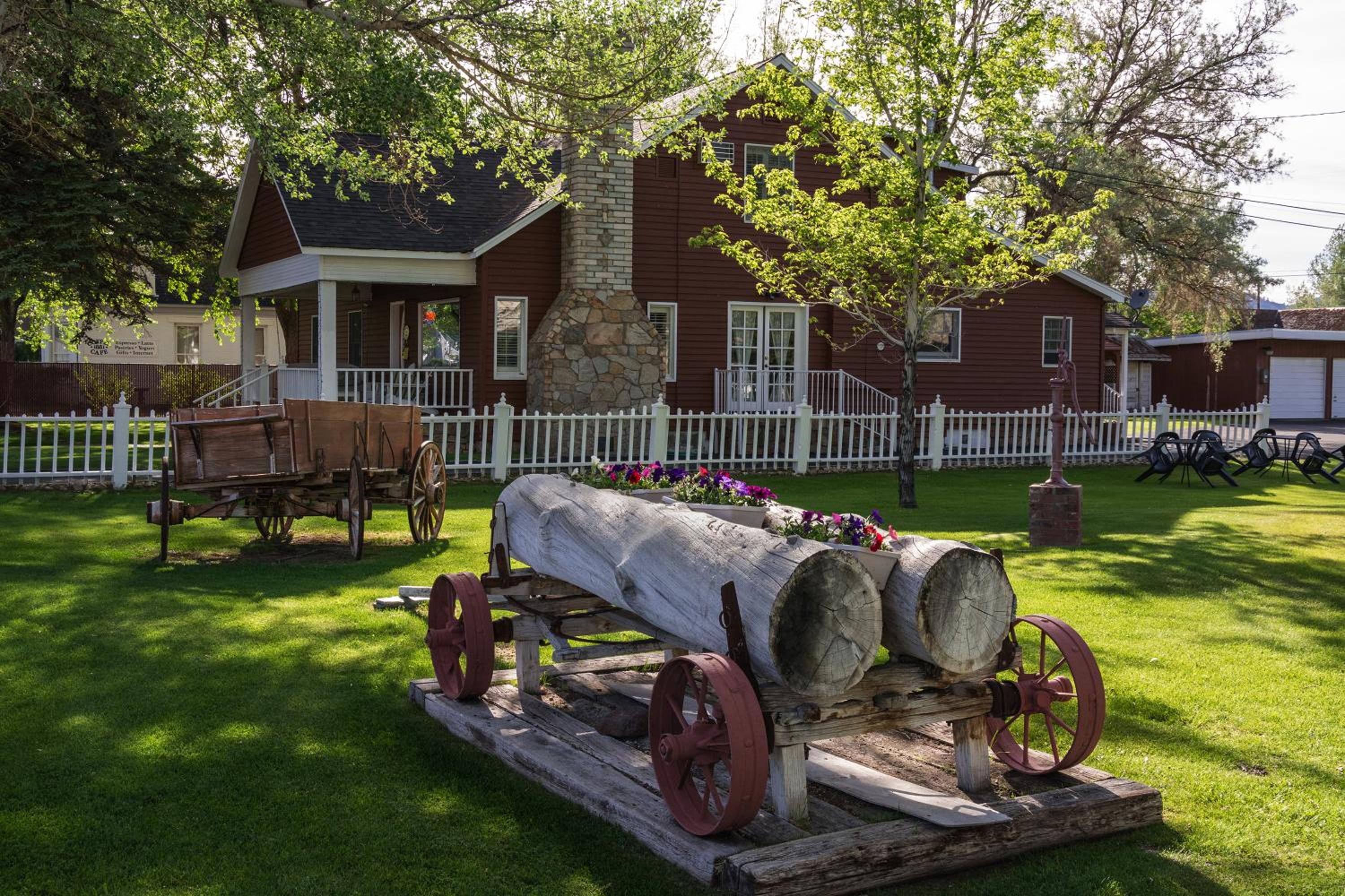 Silver Maple Inn