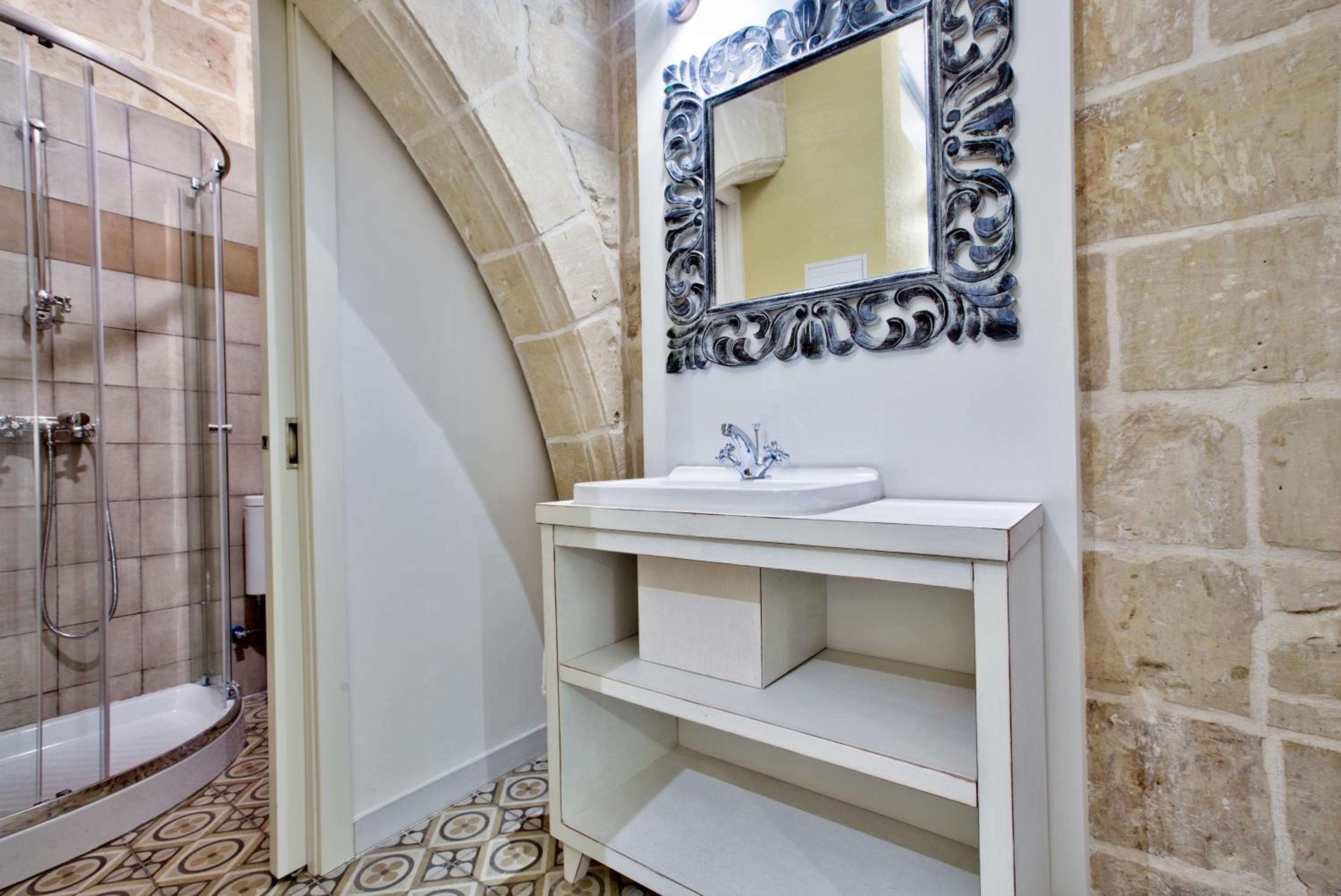 Chateau La Vallette - Grand Harbour Suite view 2