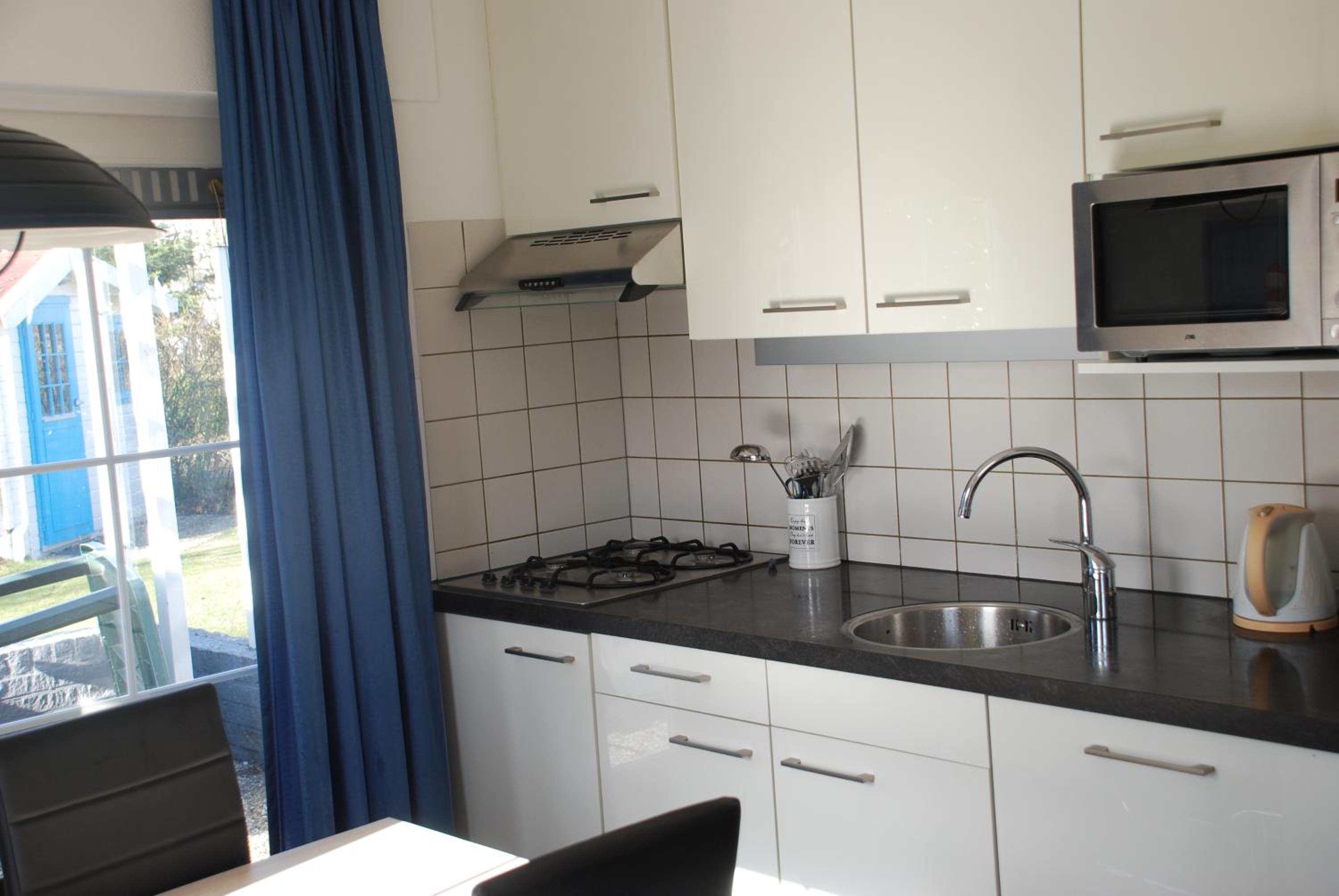 Dune Park Bungalow Stuga, Sauna, BBQ, Netflix view 4
