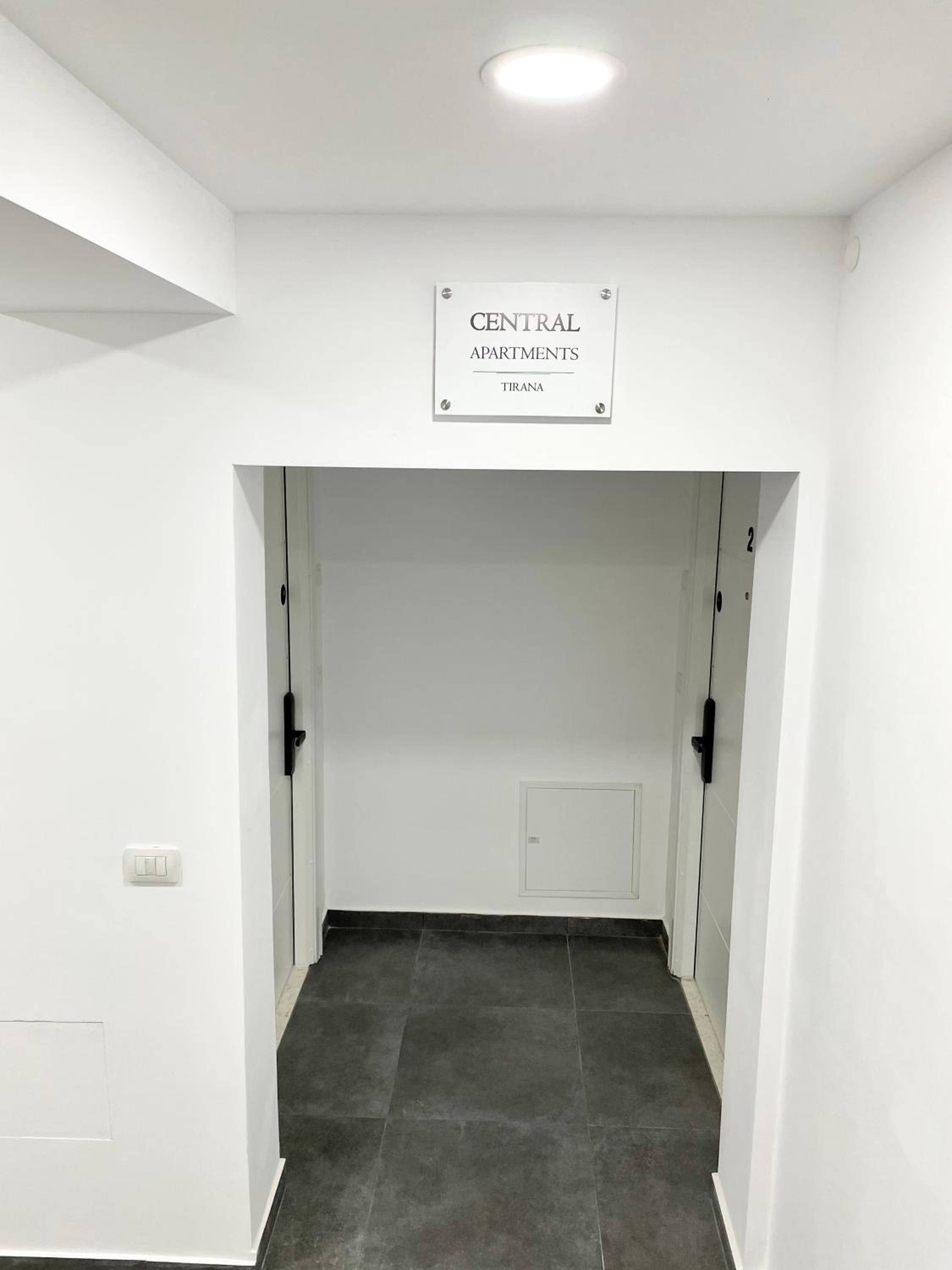 Central Studio Apartment 1, Tirana