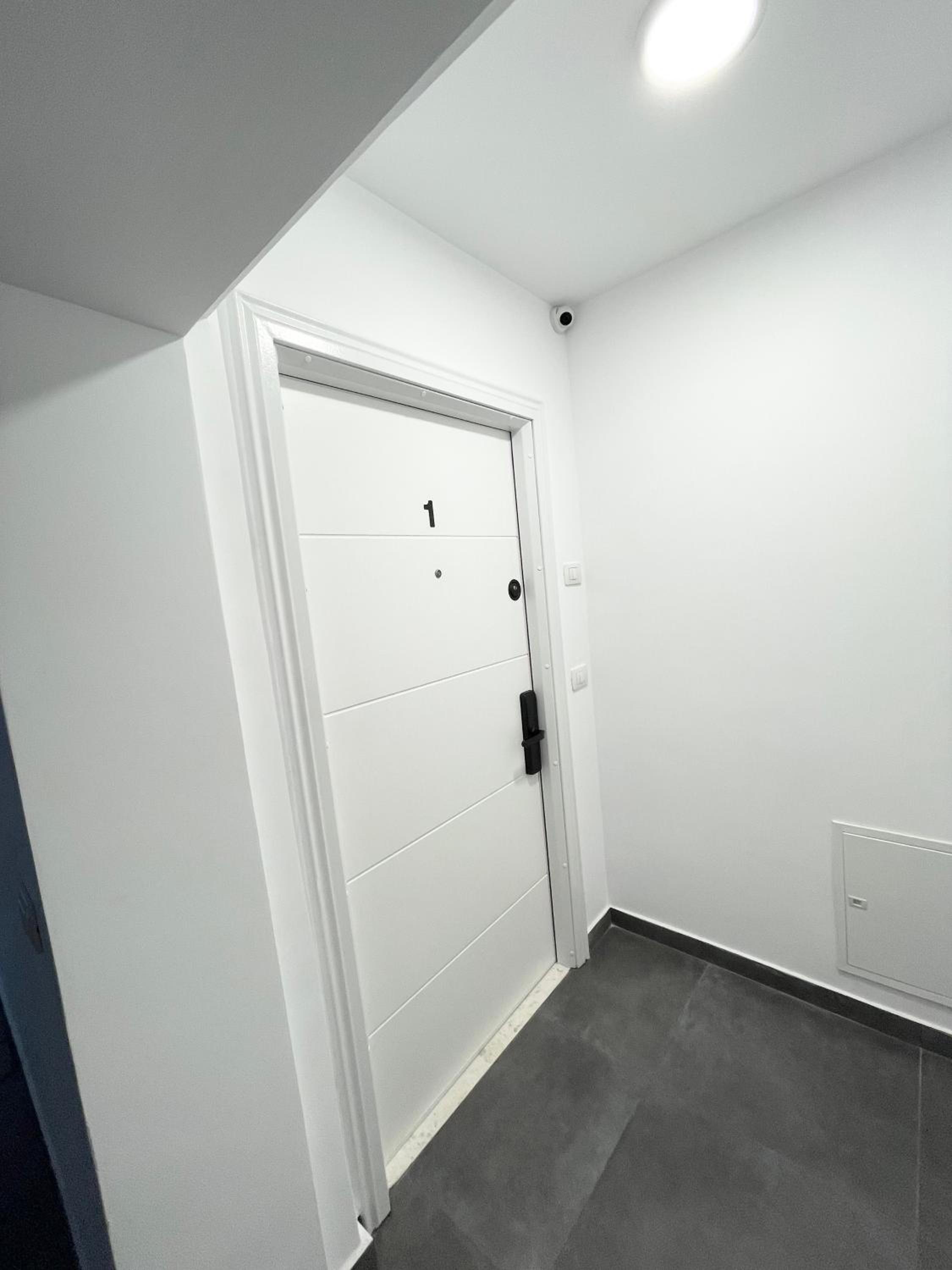 Central Studio Apartment 1, Tirana