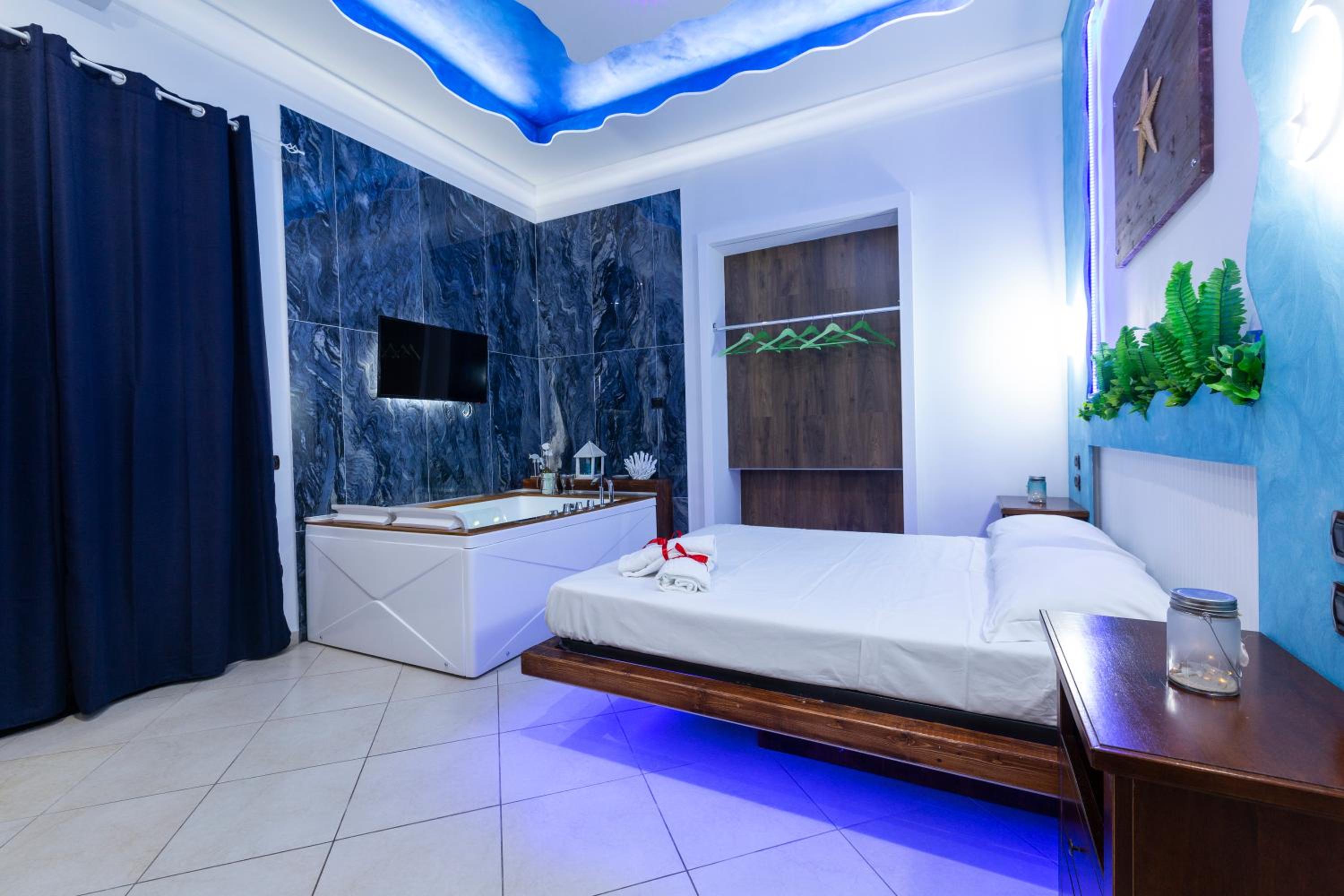 Pompei Luxury Rooms photo 4