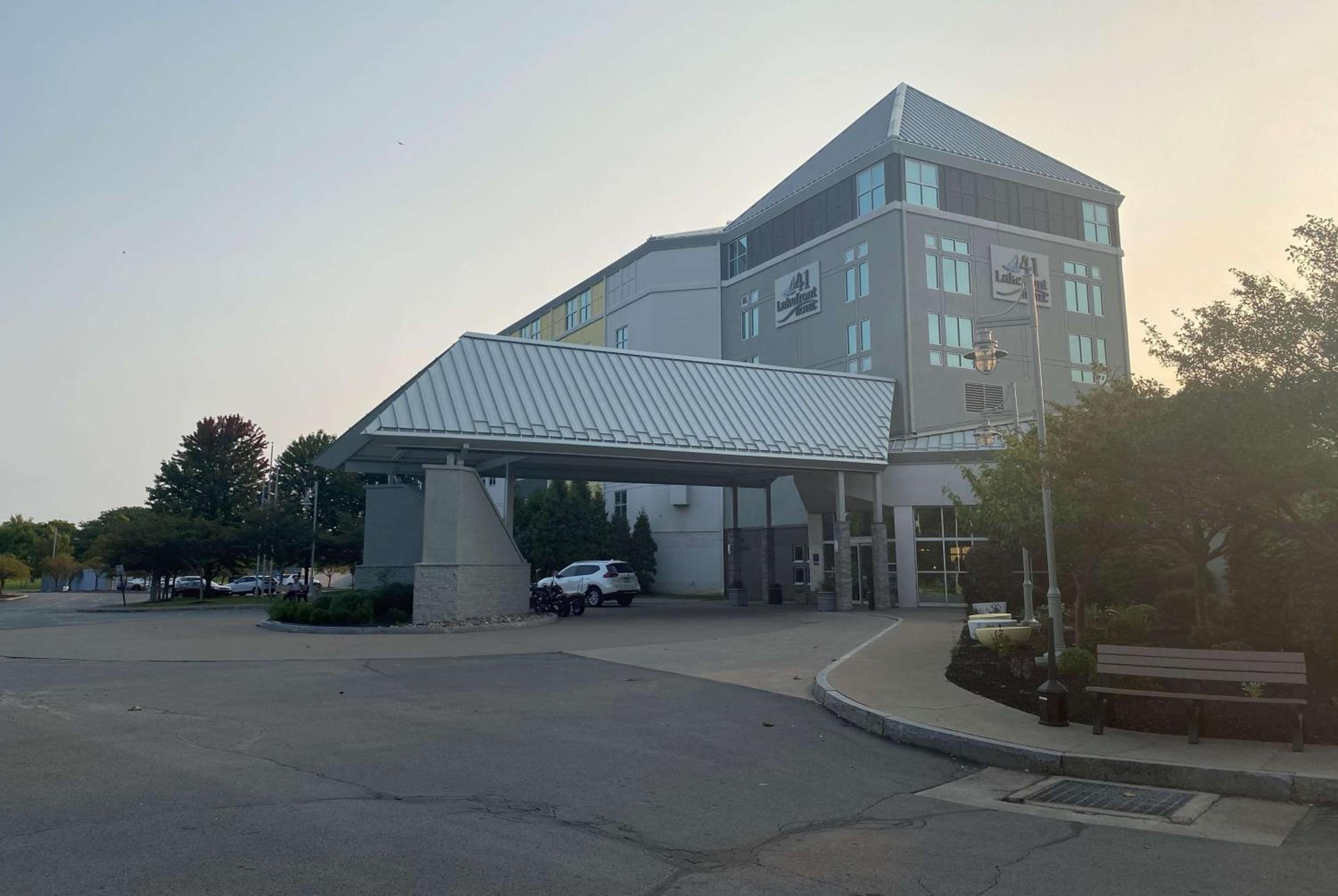 41 Lakefront Hotel, Trademark Collection by Wyndham view 2