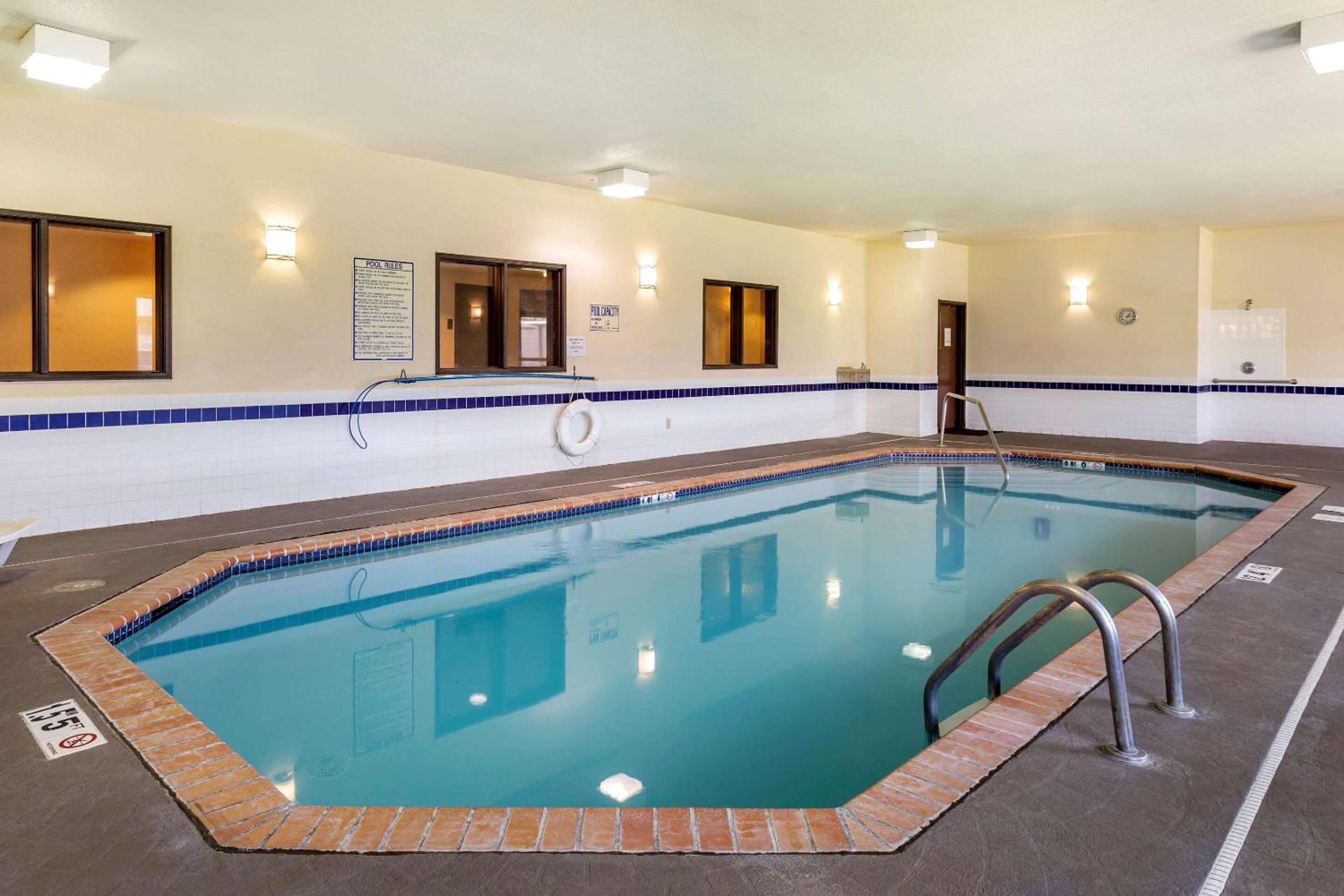 Jonesboro Vacations - Comfort Suites Jonesboro University Area - Property Image 9