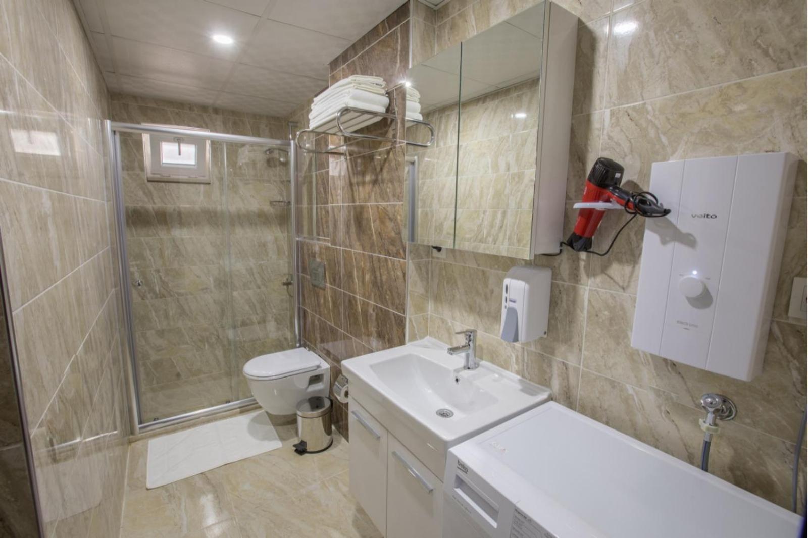 Elanis Suites - Image 19