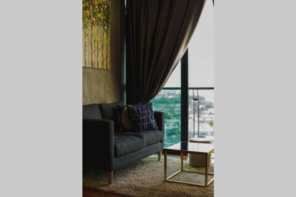 Family & Group Comfort 4 Rooms Suite at Vivacity LV10 photo 7