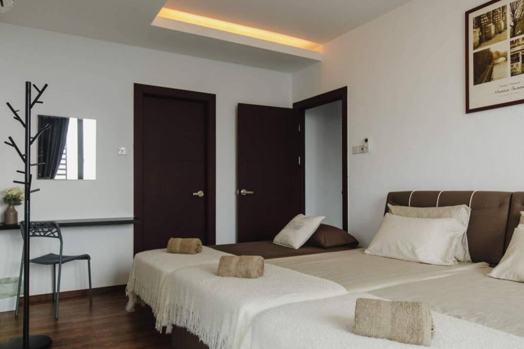 Family & Group Comfort 4 Rooms Suite at Vivacity LV10 photo 8