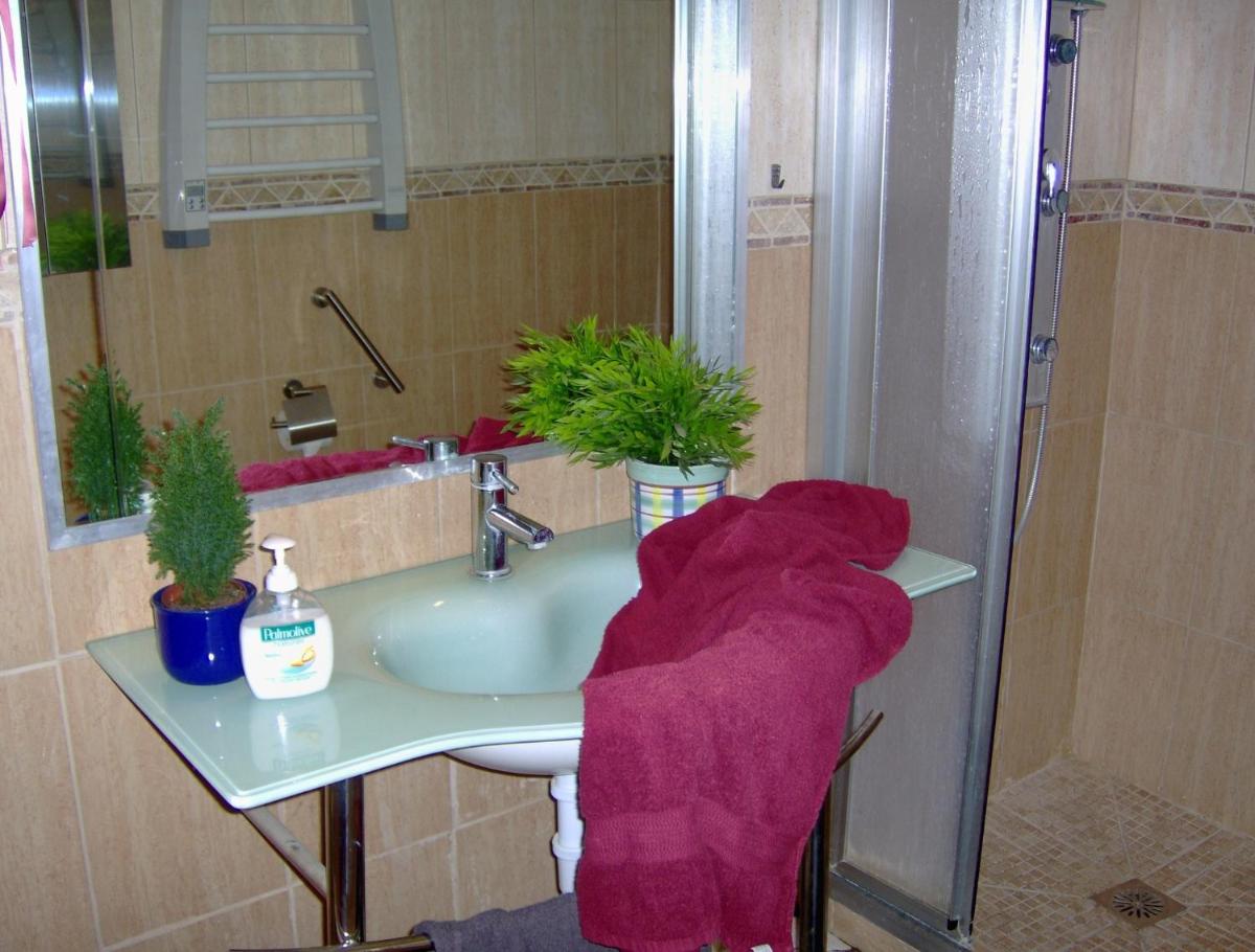Günstiges Apartment an der Straße photo 5