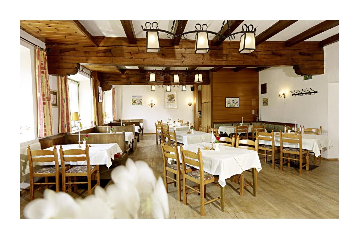 restaurant