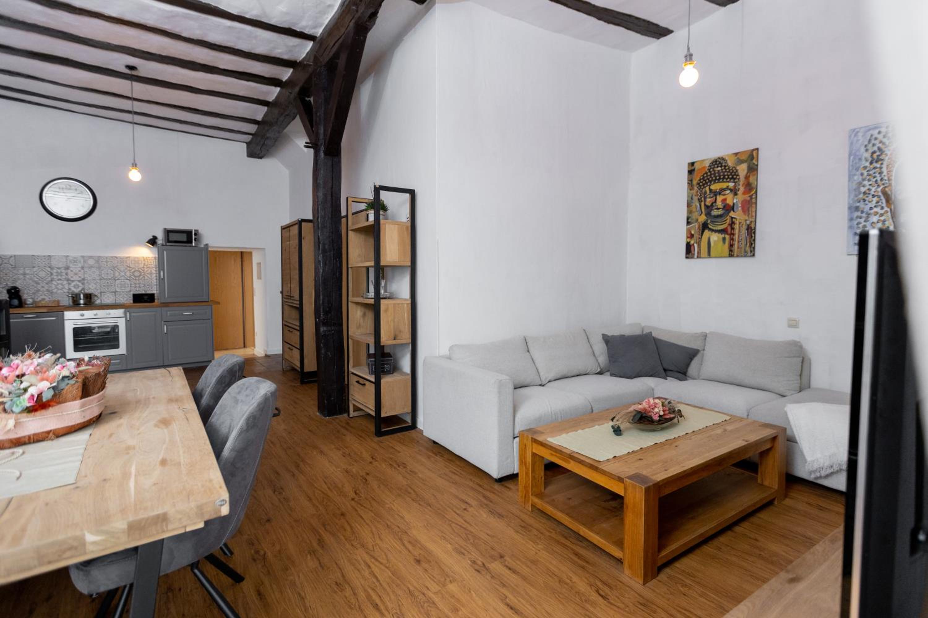 Seminarhaus Heim Retreat, Fachwerkhaus von 1451, Yoga, Naturgarten für 10 Personen