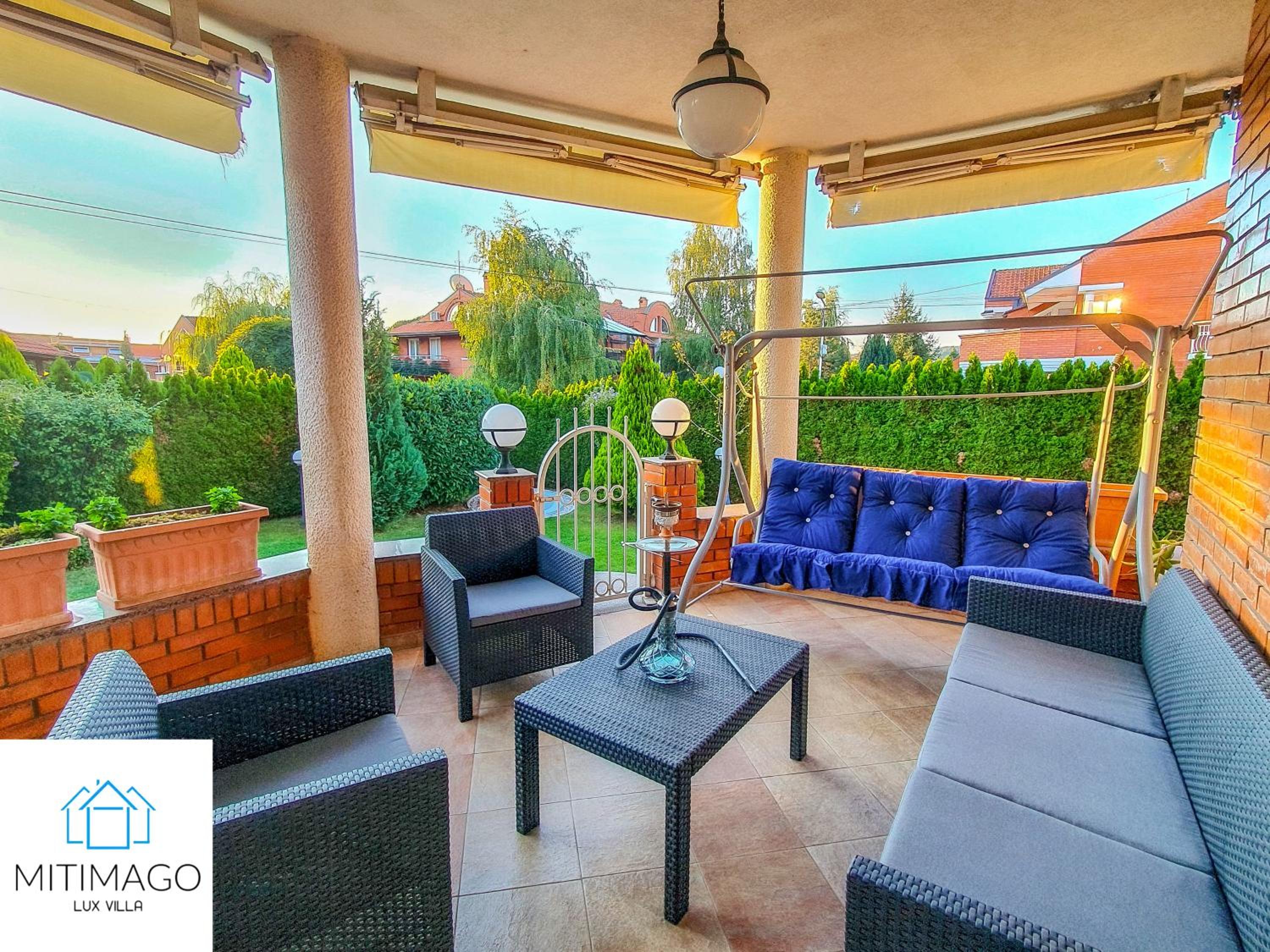 Lux Villa Mitimago view 4