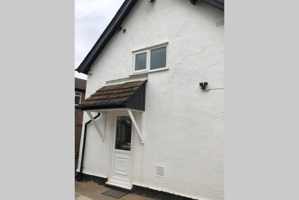 Charming just renovated 2 bed cottage in the centre of village view 2
