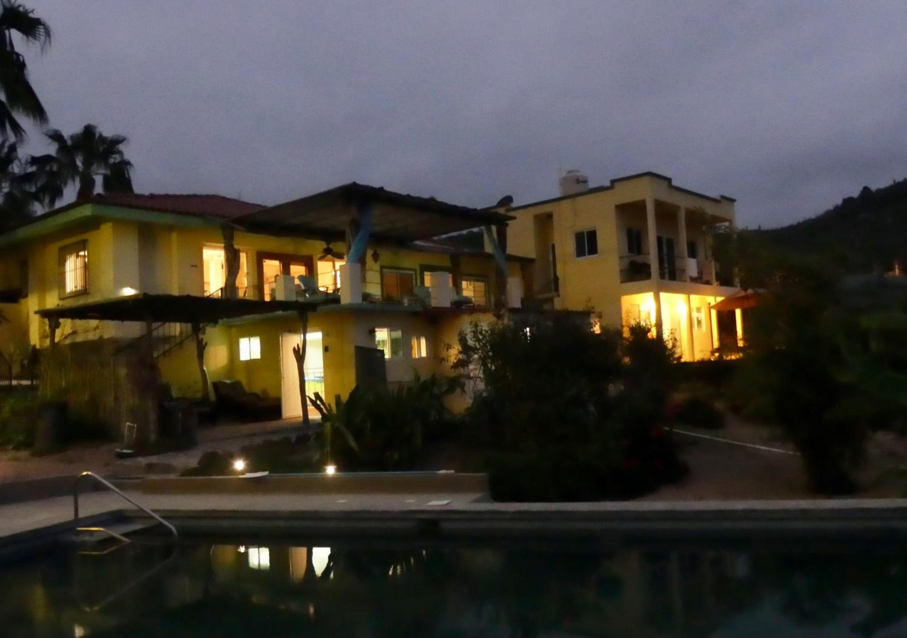 Casa Flores Casitas