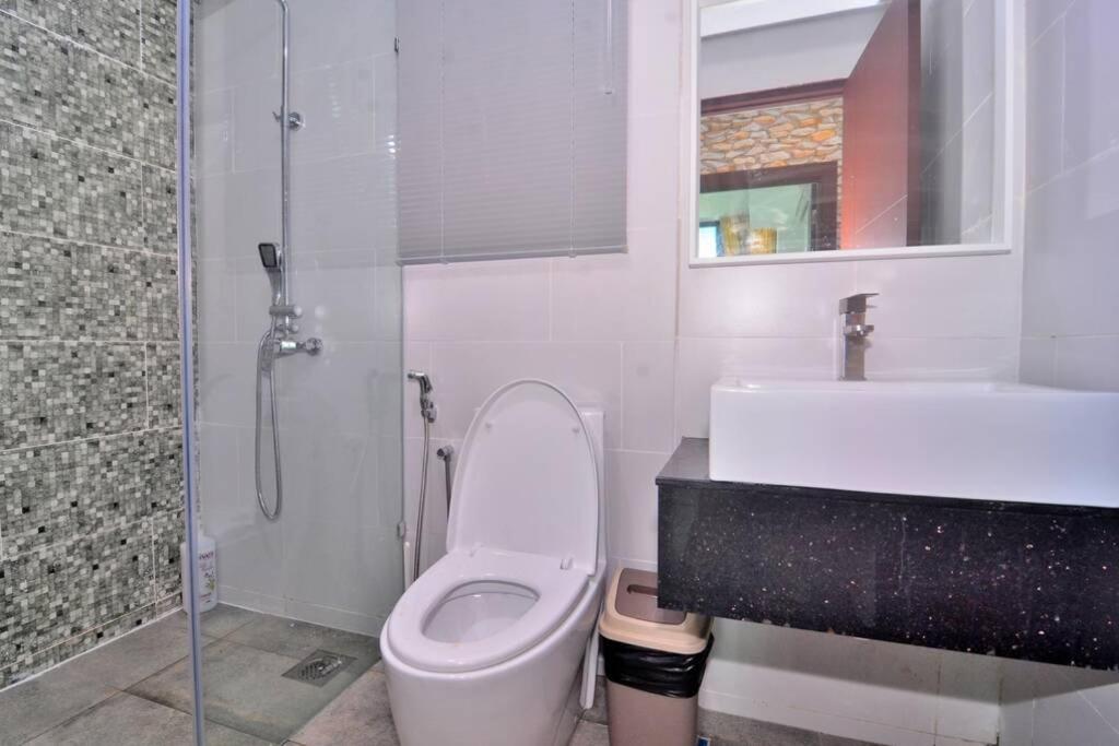 Spacious Family & Group Suite at Vivacity LV8 photo 3