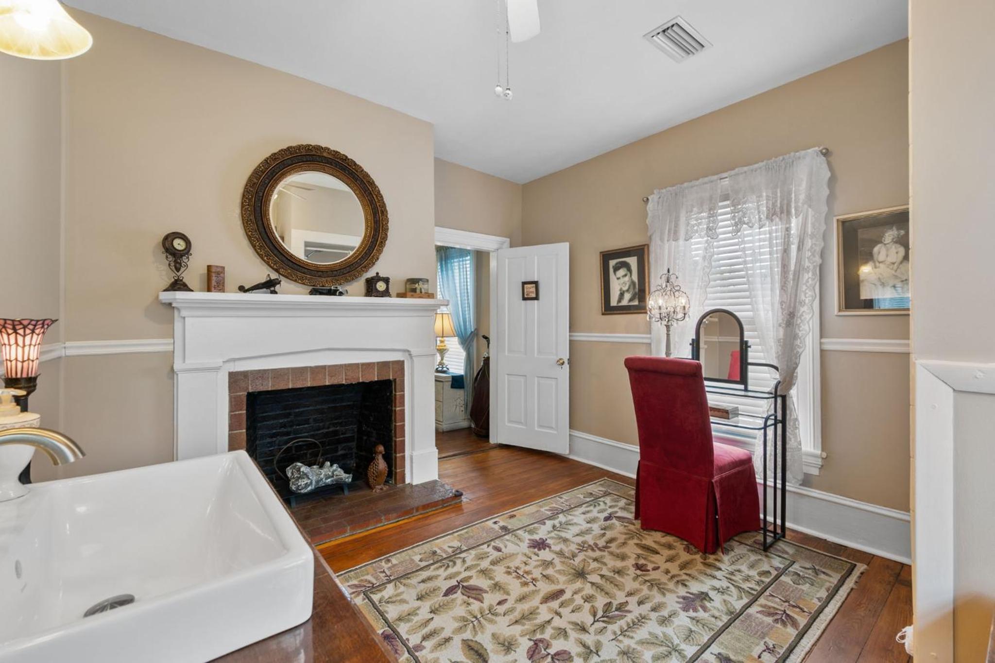 Goodbread House Bed & Breakfast Inn