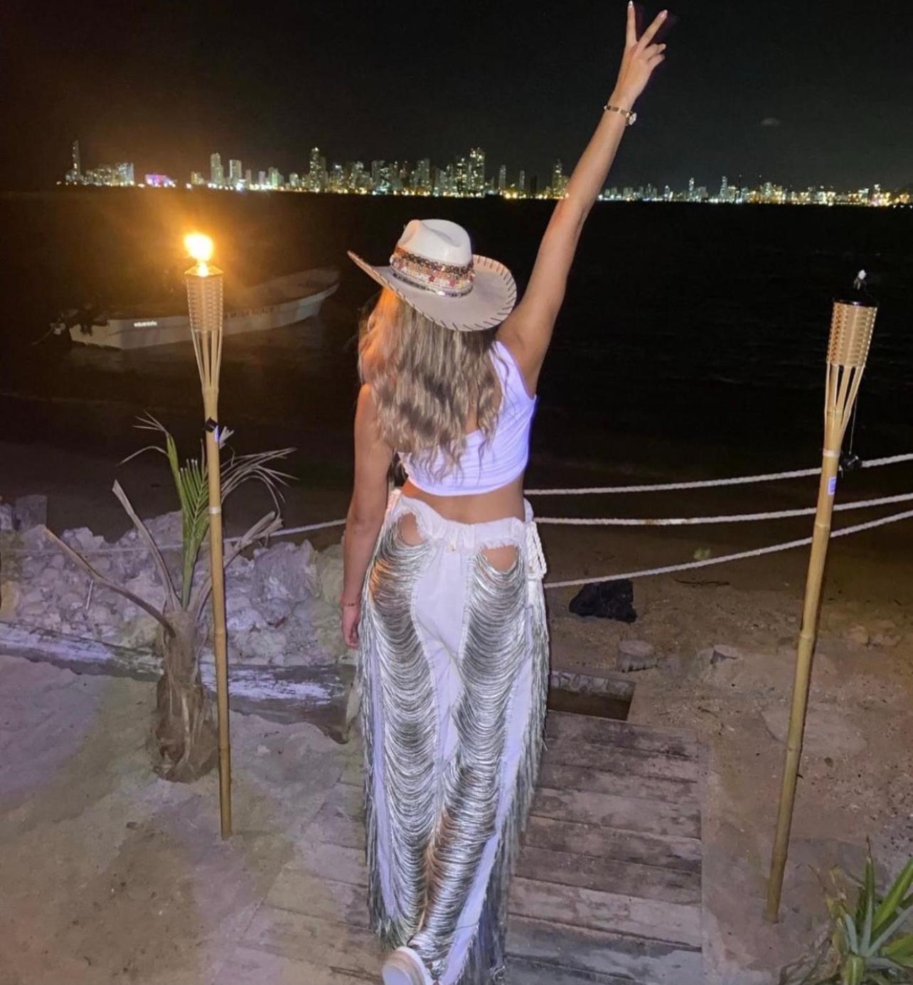 Mira Mira Beach