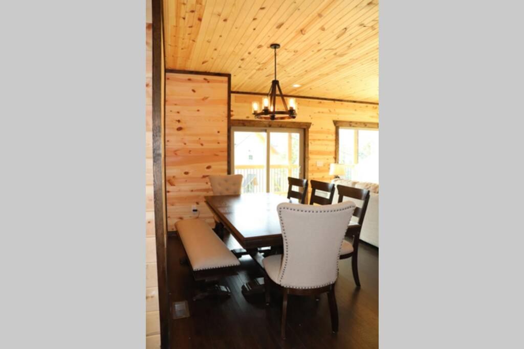 Chalet Village- Amazing Mountain Views - Piney Butt Place view 4