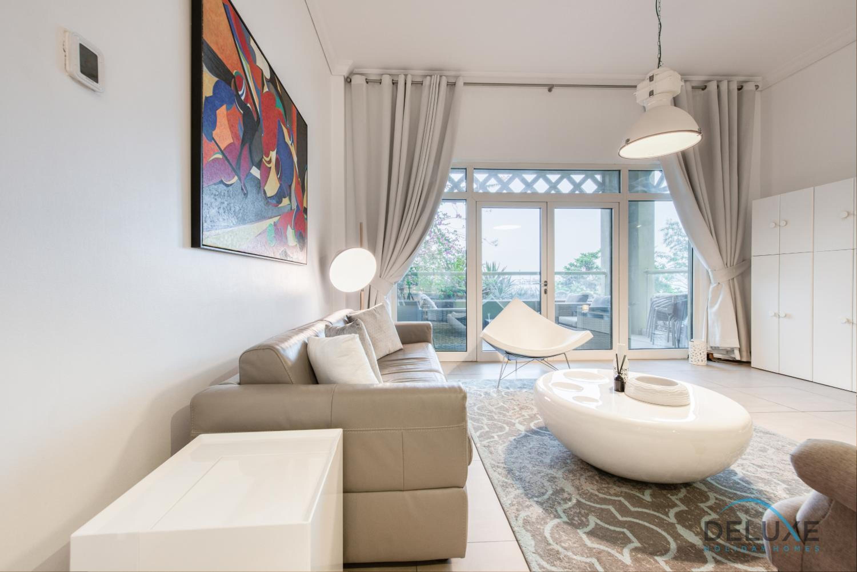 Lively 1 BR at Al Nabat Shoreline 8 Palm Jumeirah by Deluxe Holiday Homes