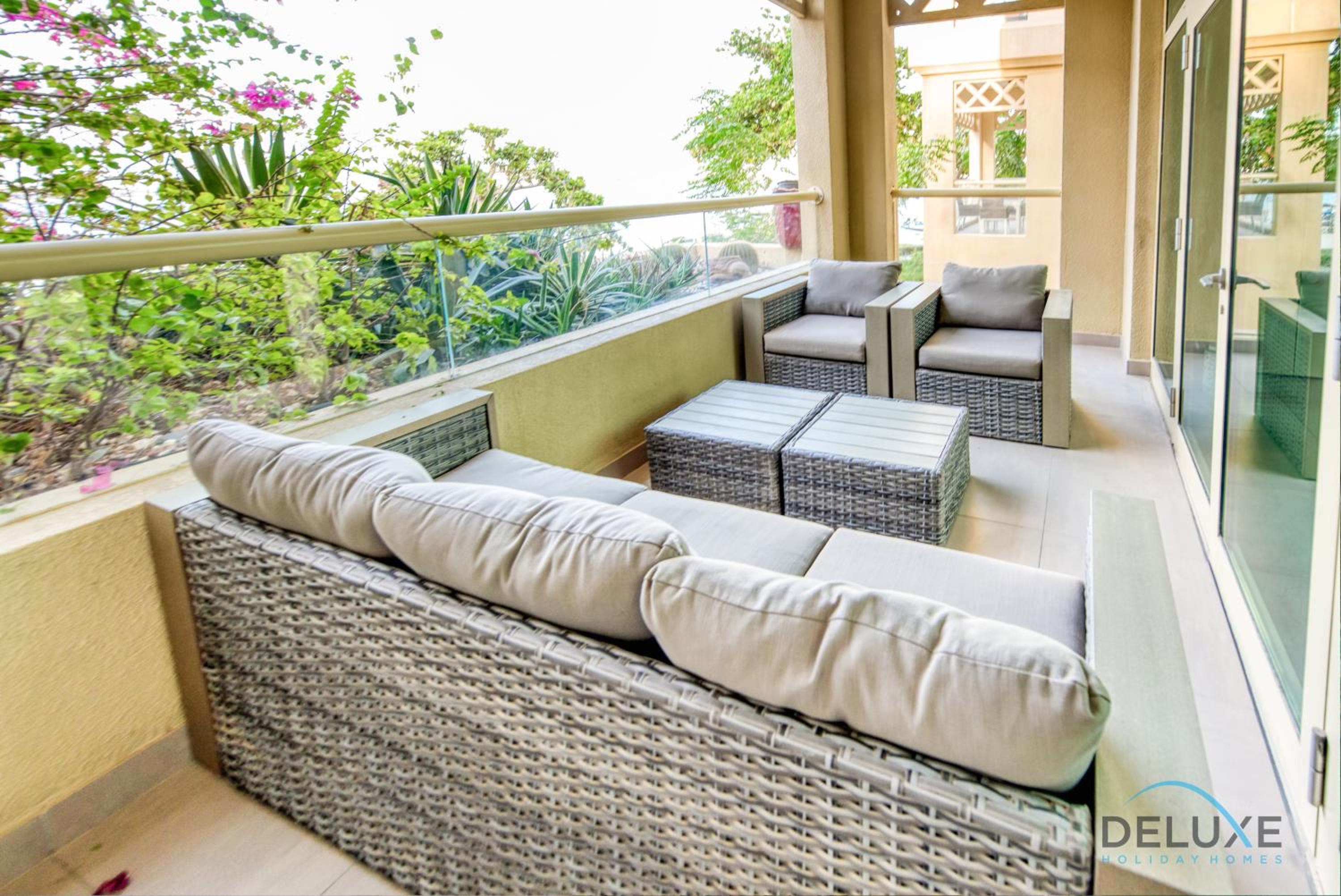 Lively 1 BR at Al Nabat Shoreline 8 Palm Jumeirah by Deluxe Holiday Homes