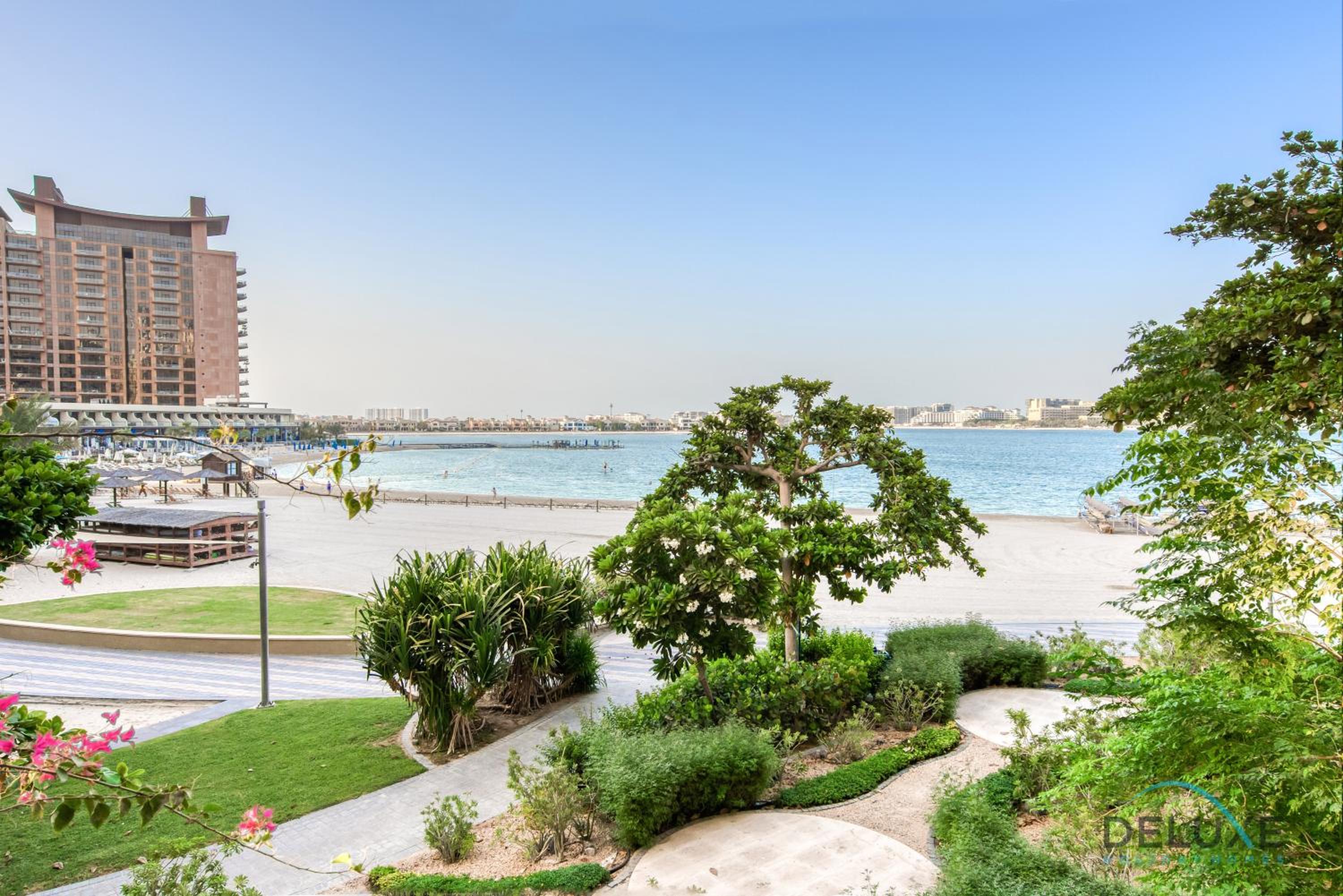 Lively 1 BR at Al Nabat Shoreline 8 Palm Jumeirah by Deluxe Holiday Homes
