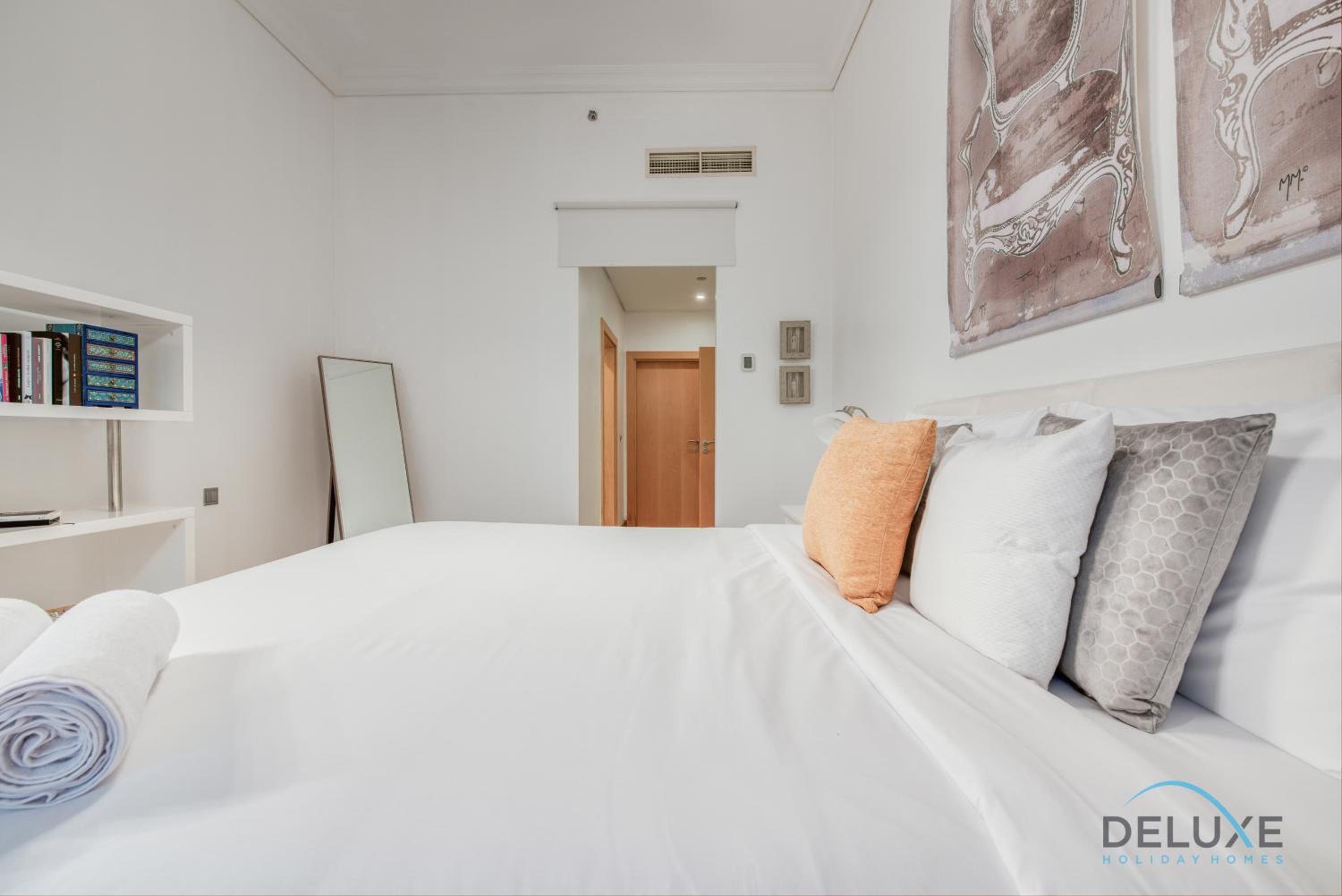 Lively 1 BR at Al Nabat Shoreline 8 Palm Jumeirah by Deluxe Holiday Homes