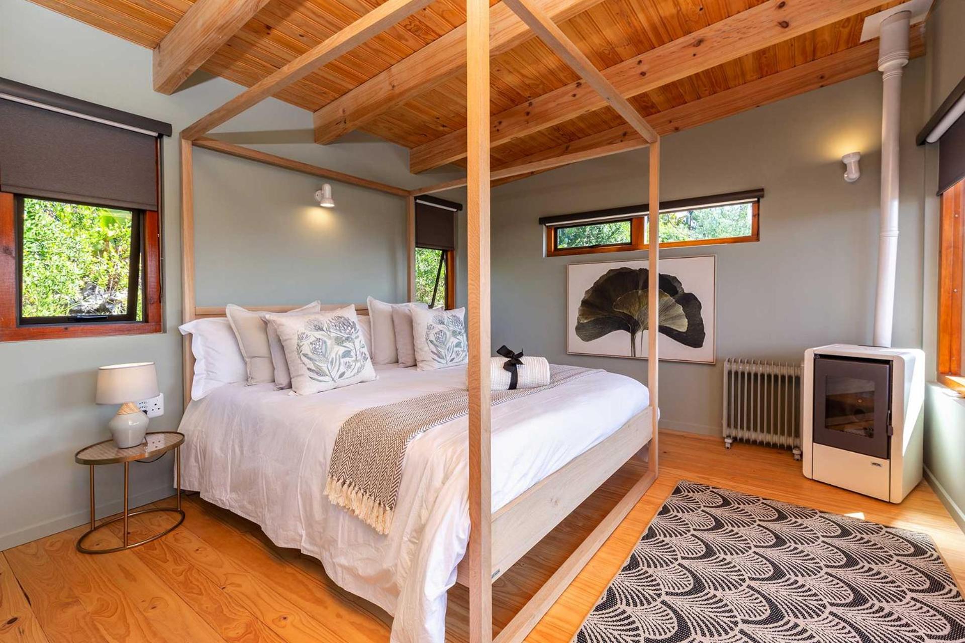 Valley View Studio - Maison Mahogany - design meets tranquillity view 2