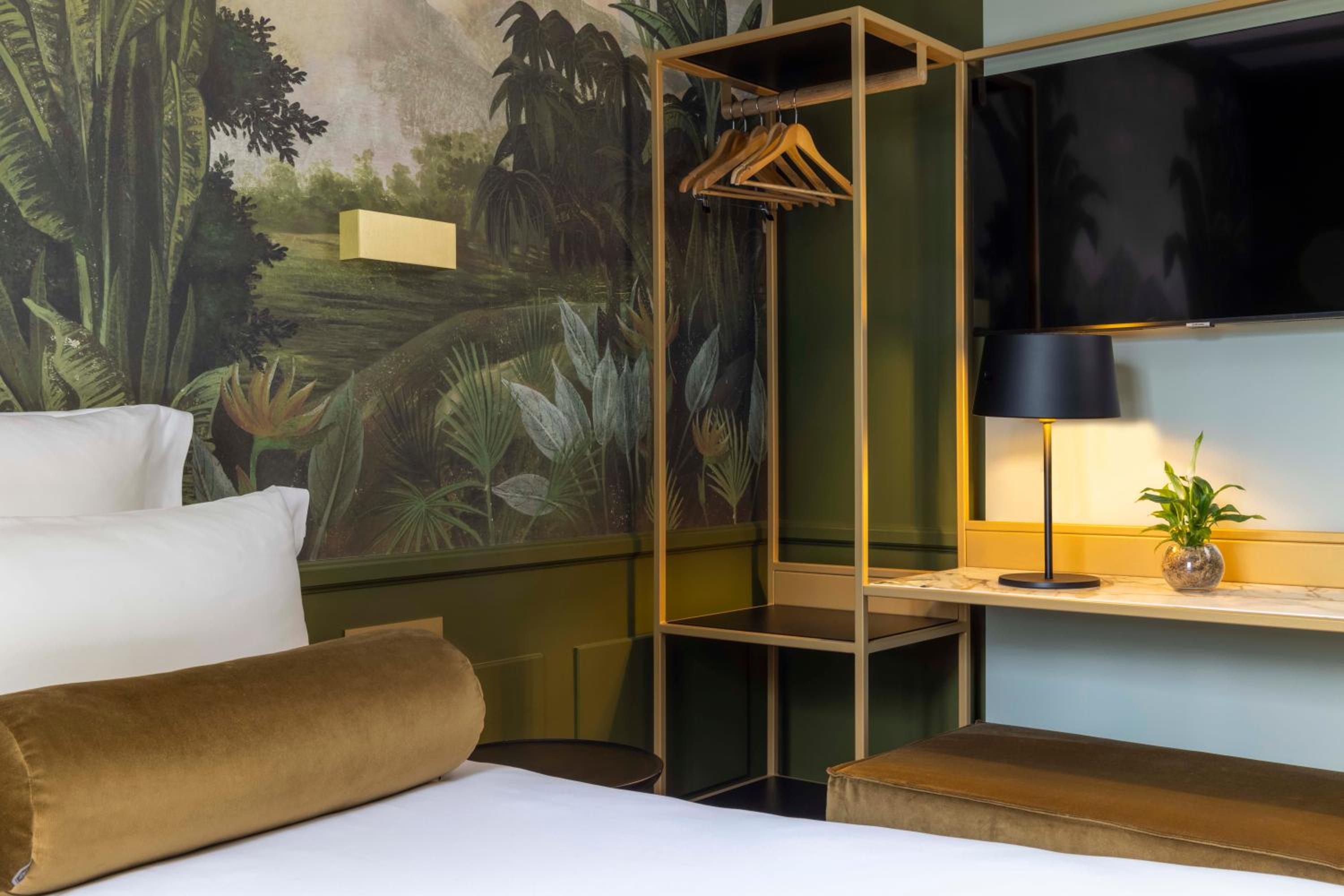 hotel room