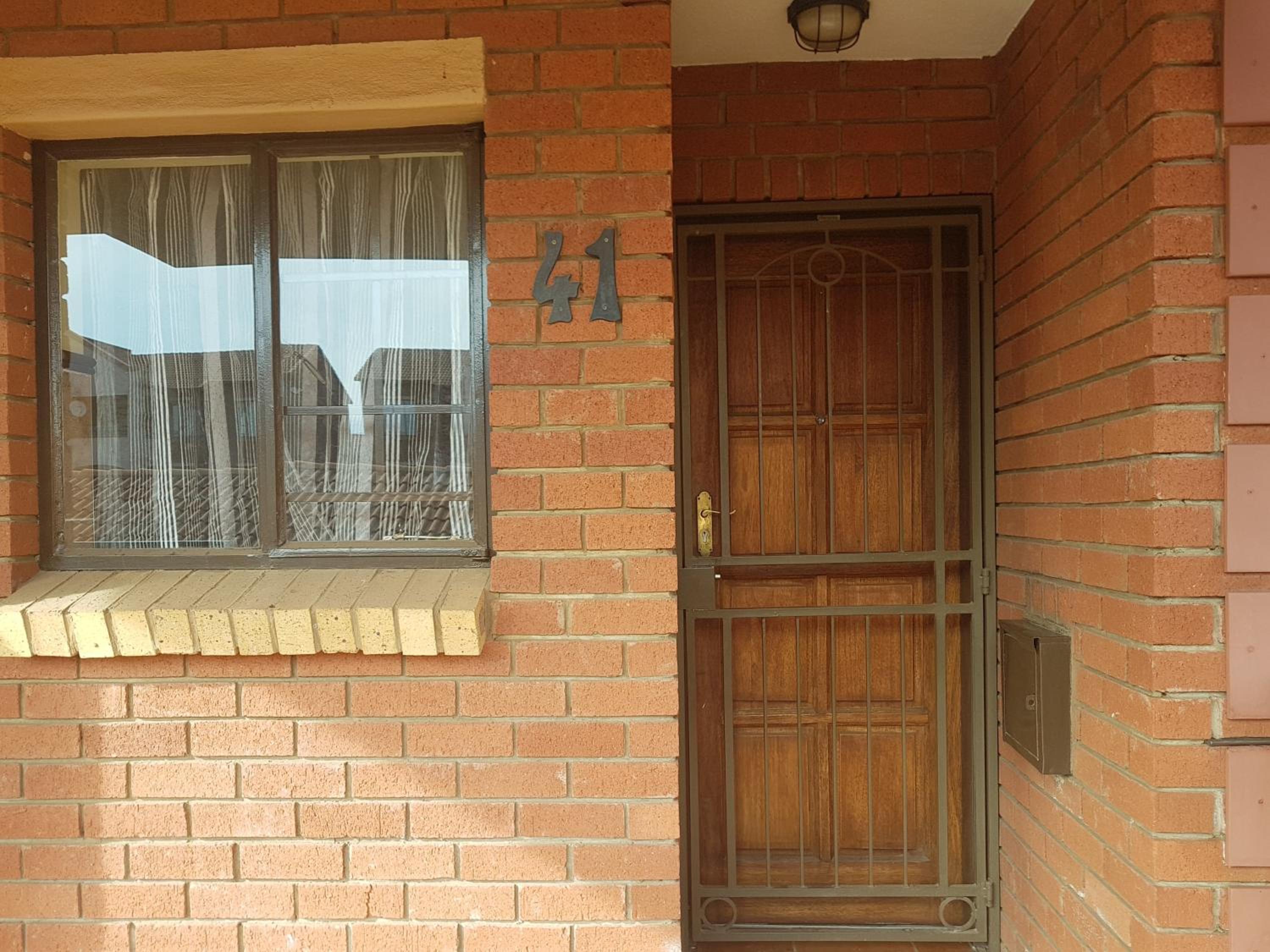 Clearwater Self catering Apartments No Loadshedding view 4
