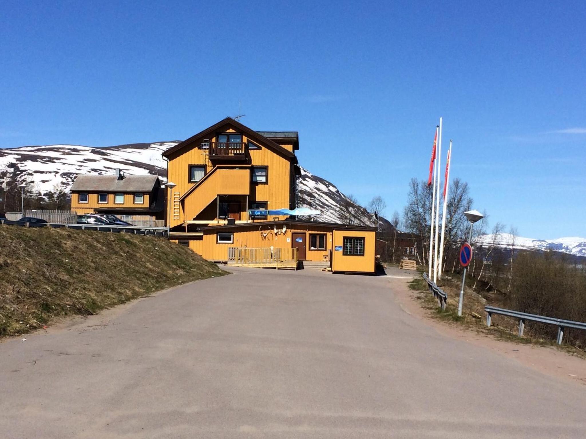 Abisko Guesthouse & Activities