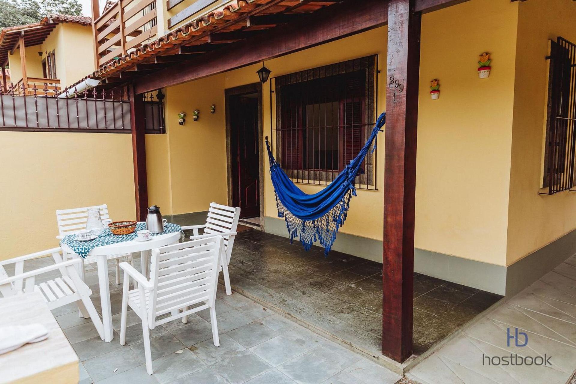 Large duplex with backyard 300m from downtown beach
