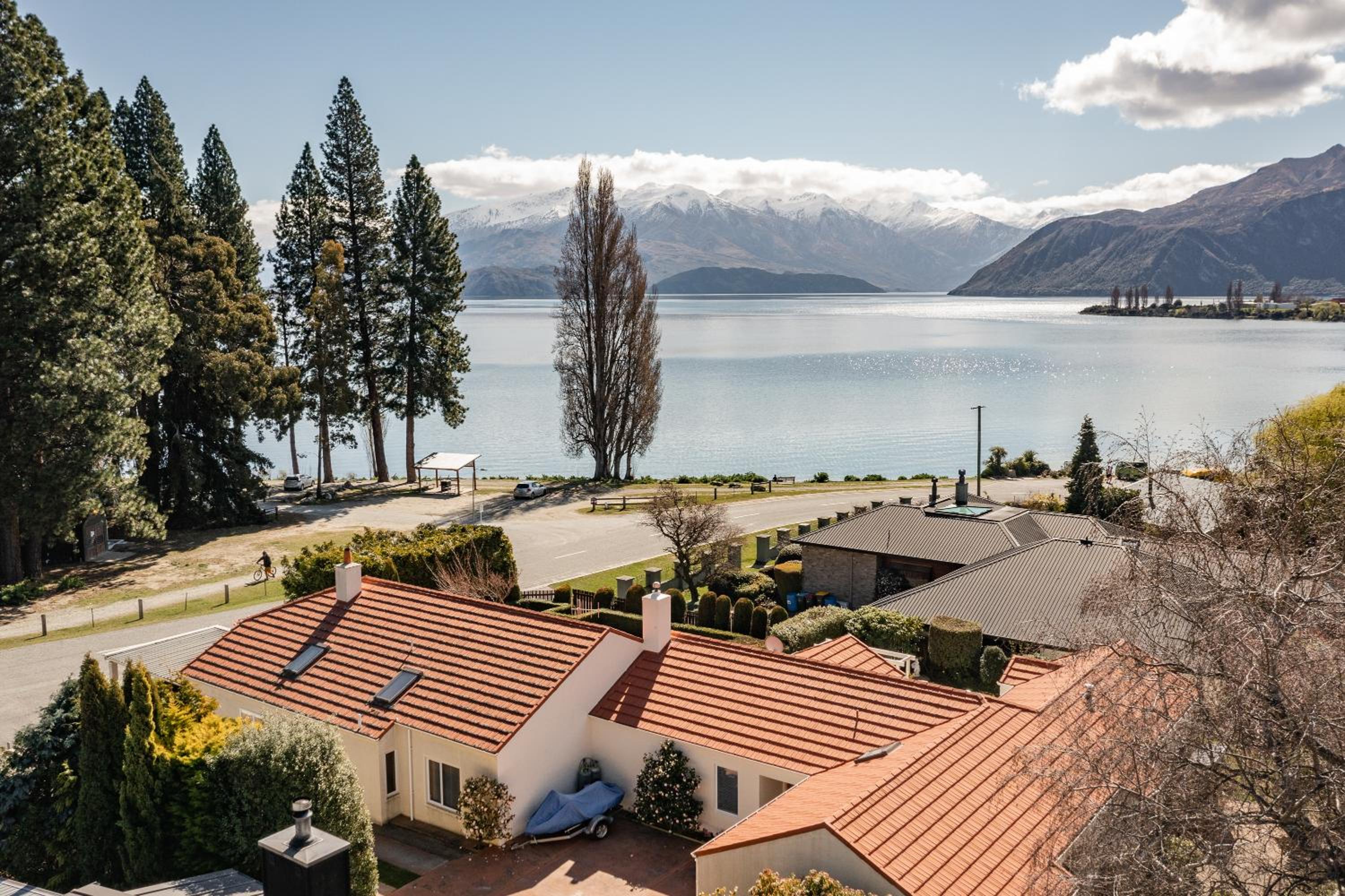 Lakeside Lodge view 3