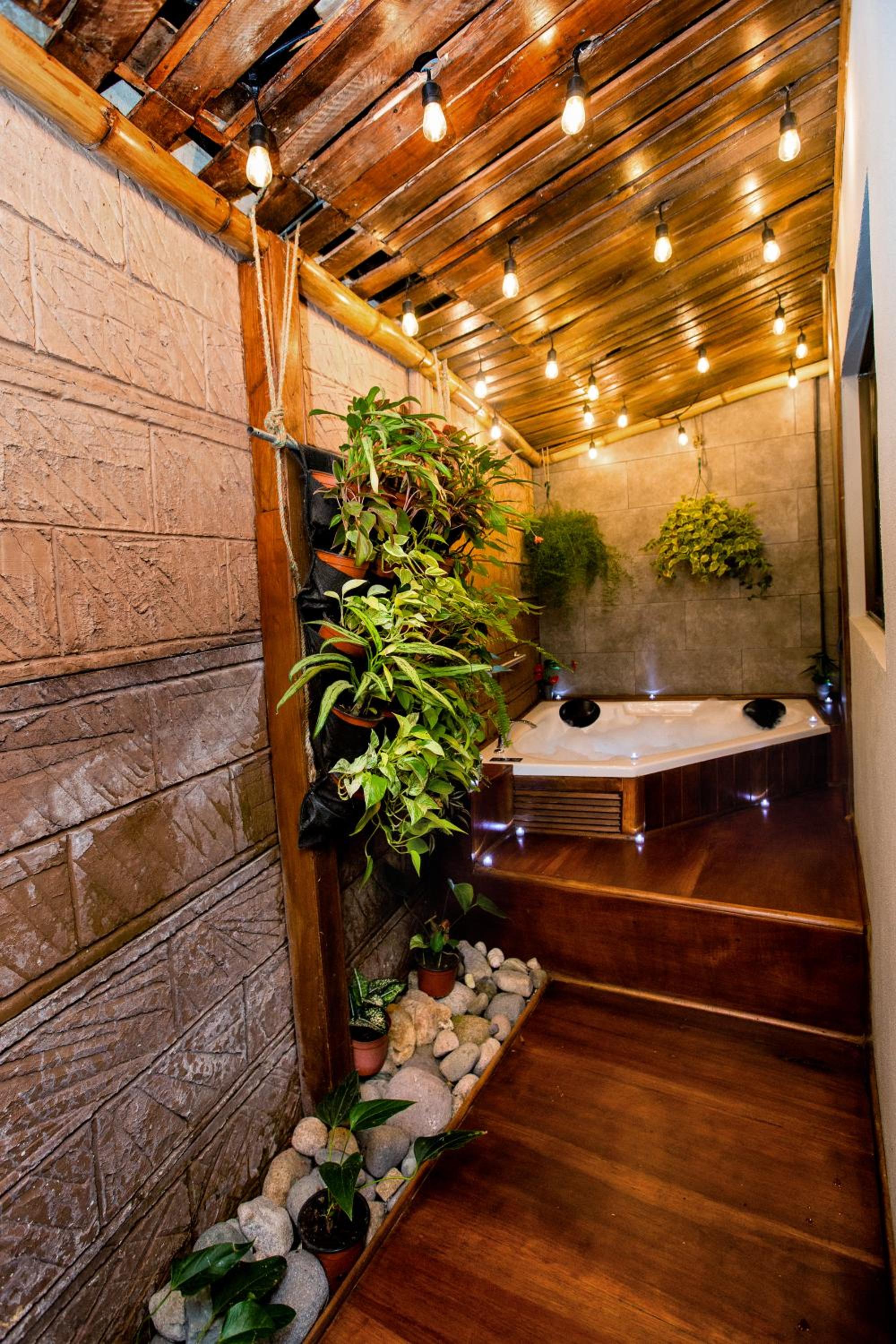 Casa Suculenta ,Monteverde con Jacuzzi Privado y Lavandería
