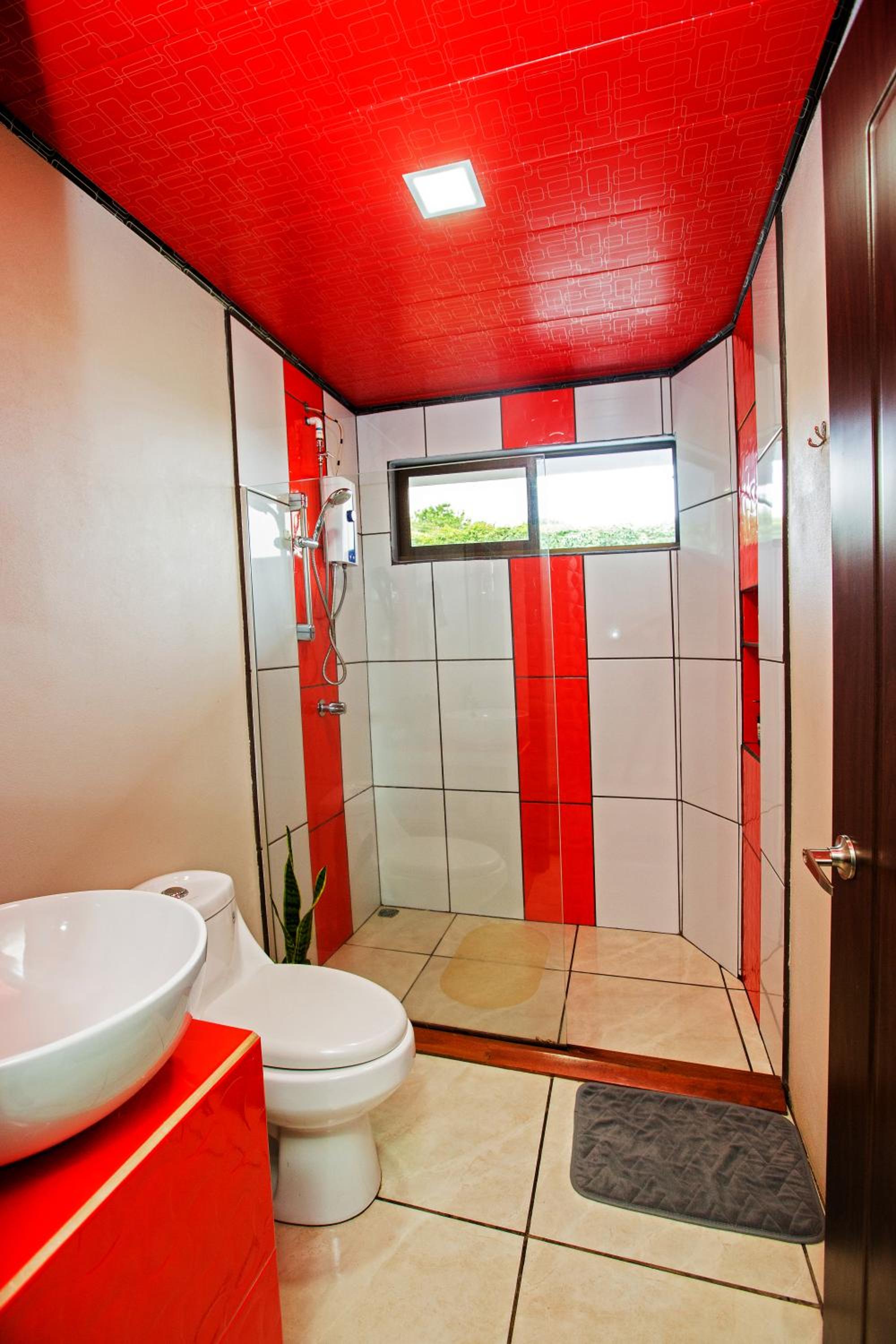 Casa Suculenta ,Monteverde con Jacuzzi Privado y Lavandería
