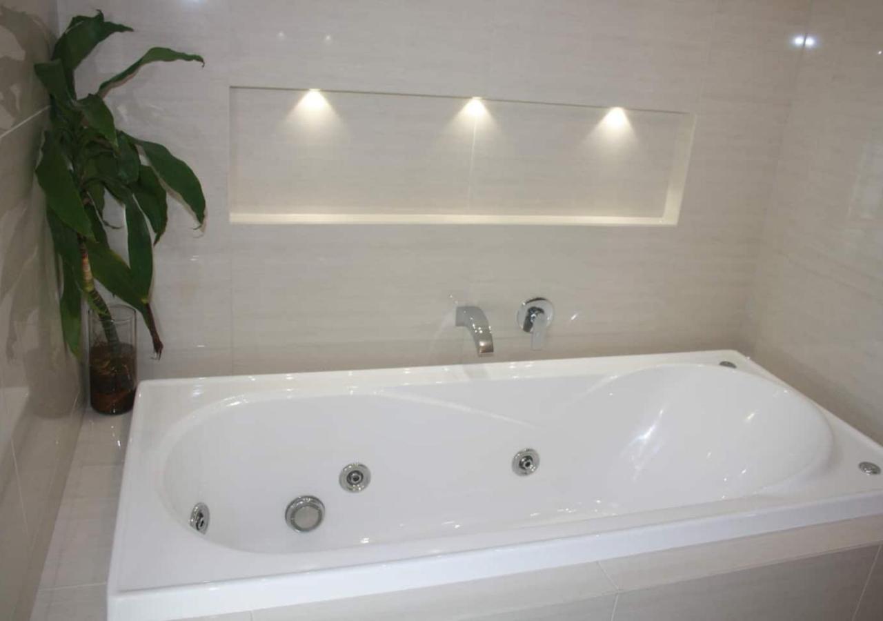 Whaler's Watch Luxury Home