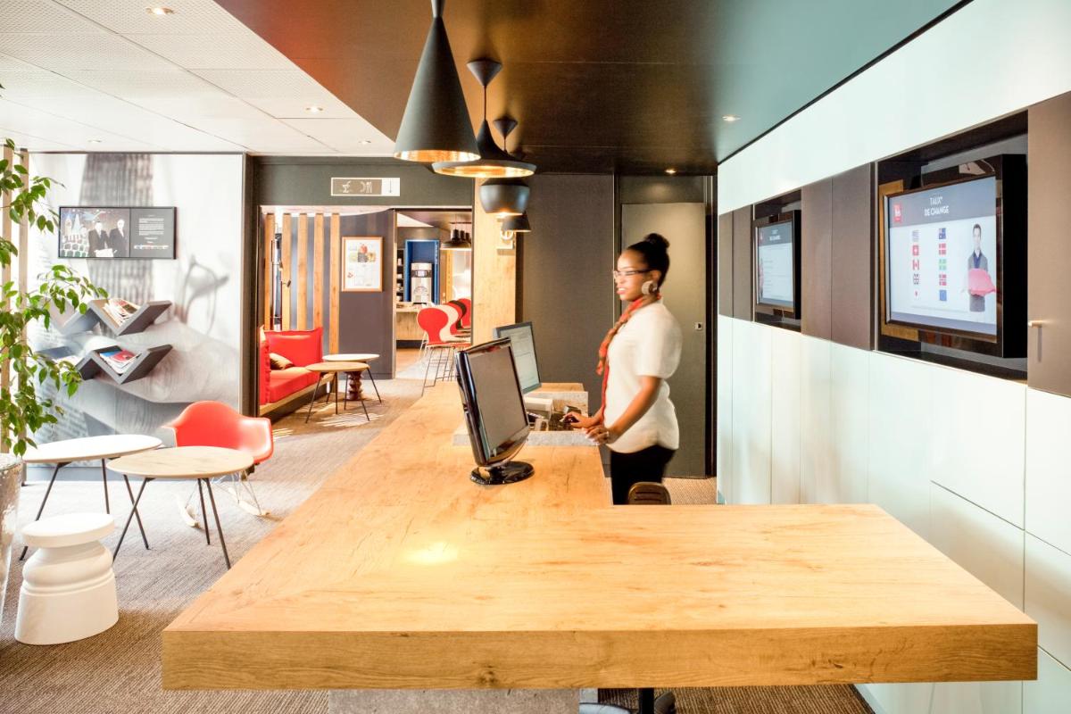 hotel reception