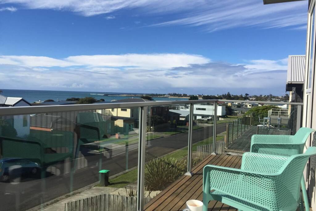 Ocean Loft - Oceanview ~Pet Friendly ~ Free Wifi