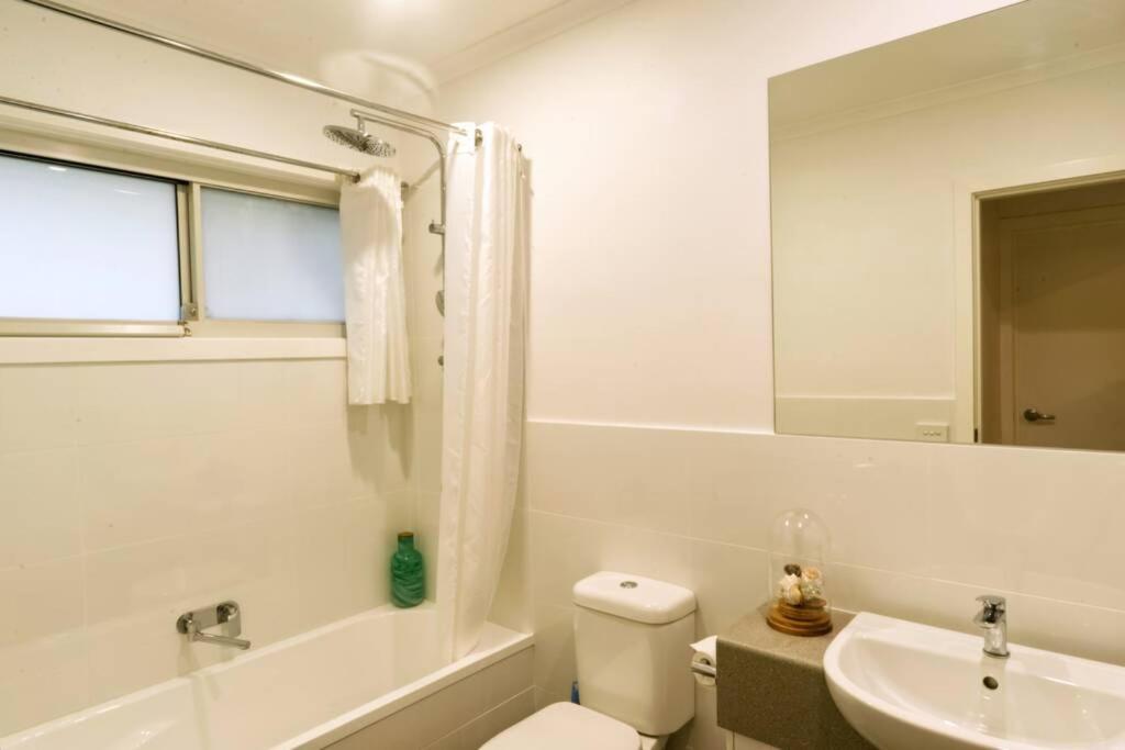 Ocean Loft - Oceanview ~Pet Friendly ~ Free Wifi
