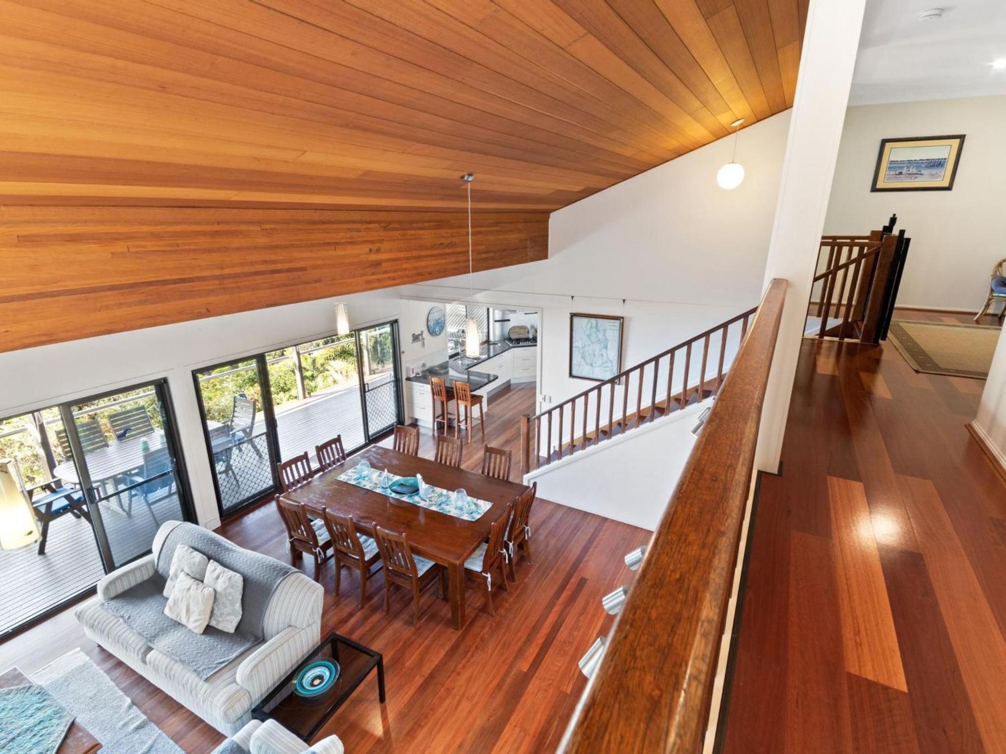 Belle Vue Beach House by Discover Stradbroke