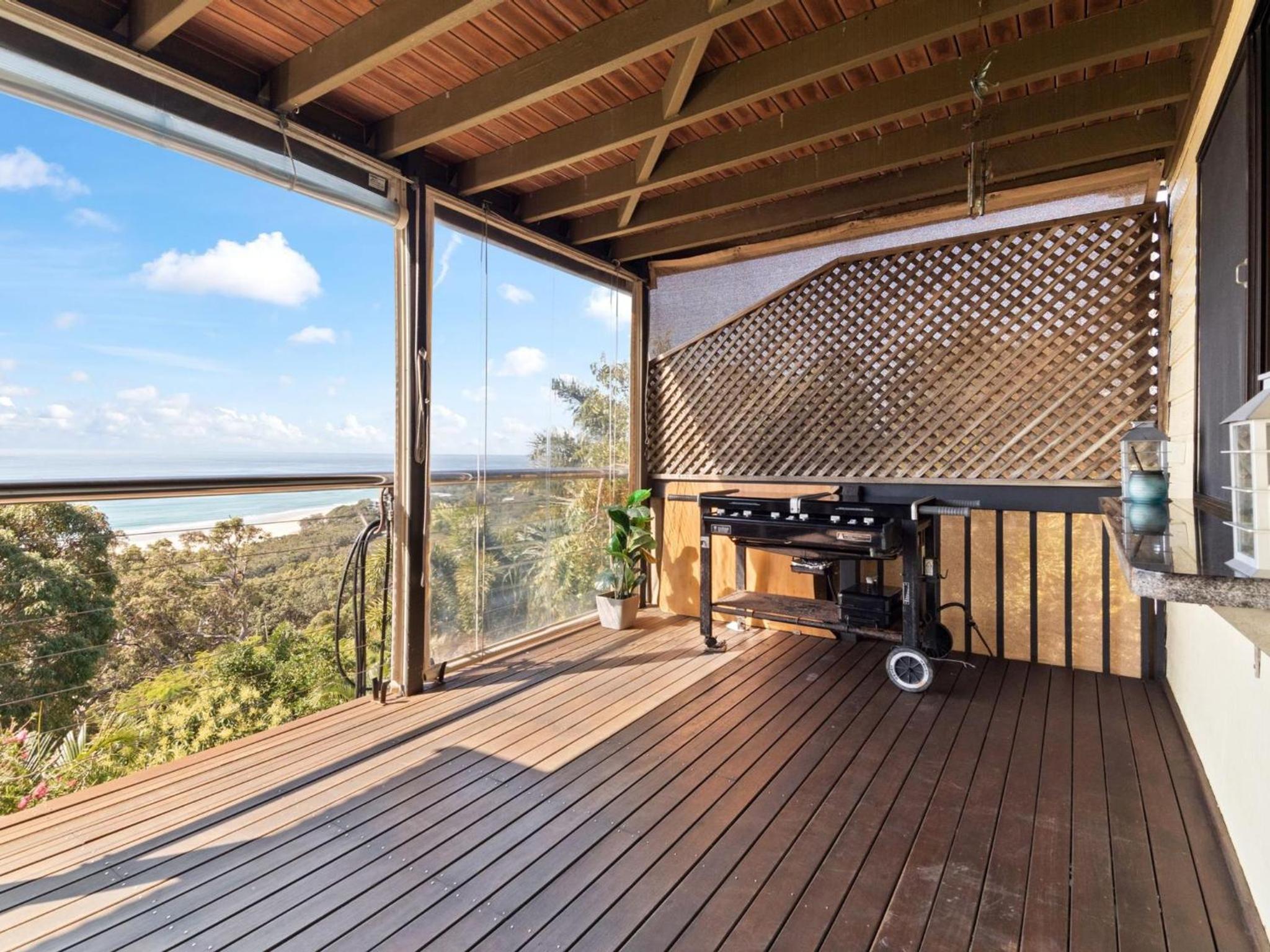 Belle Vue Beach House by Discover Stradbroke