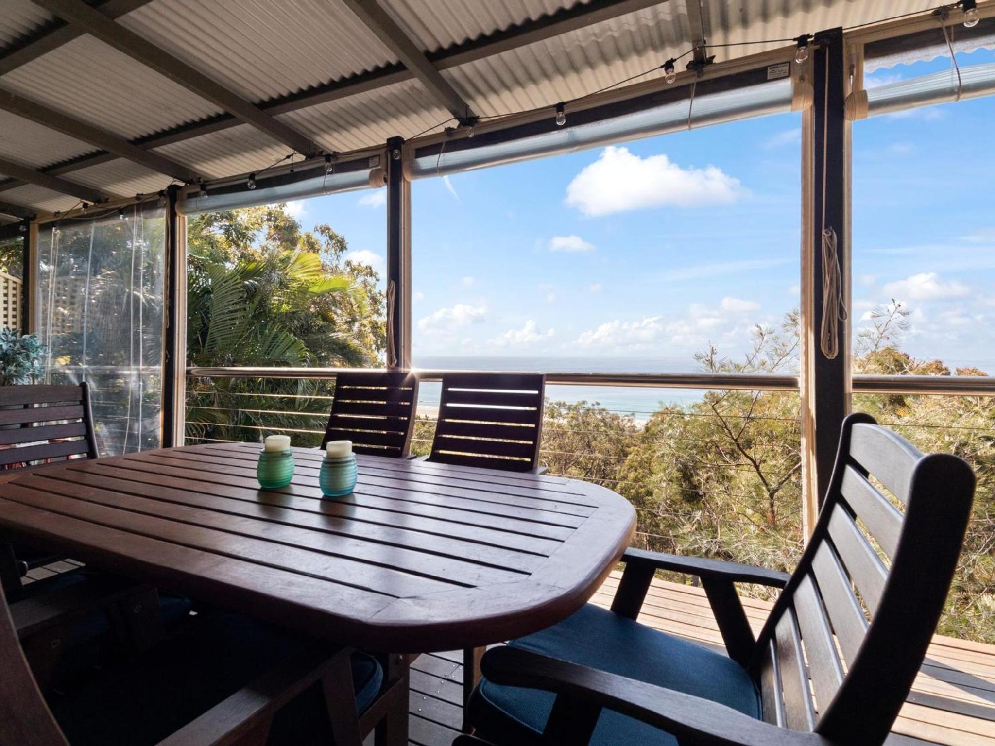 Belle Vue Beach House by Discover Stradbroke