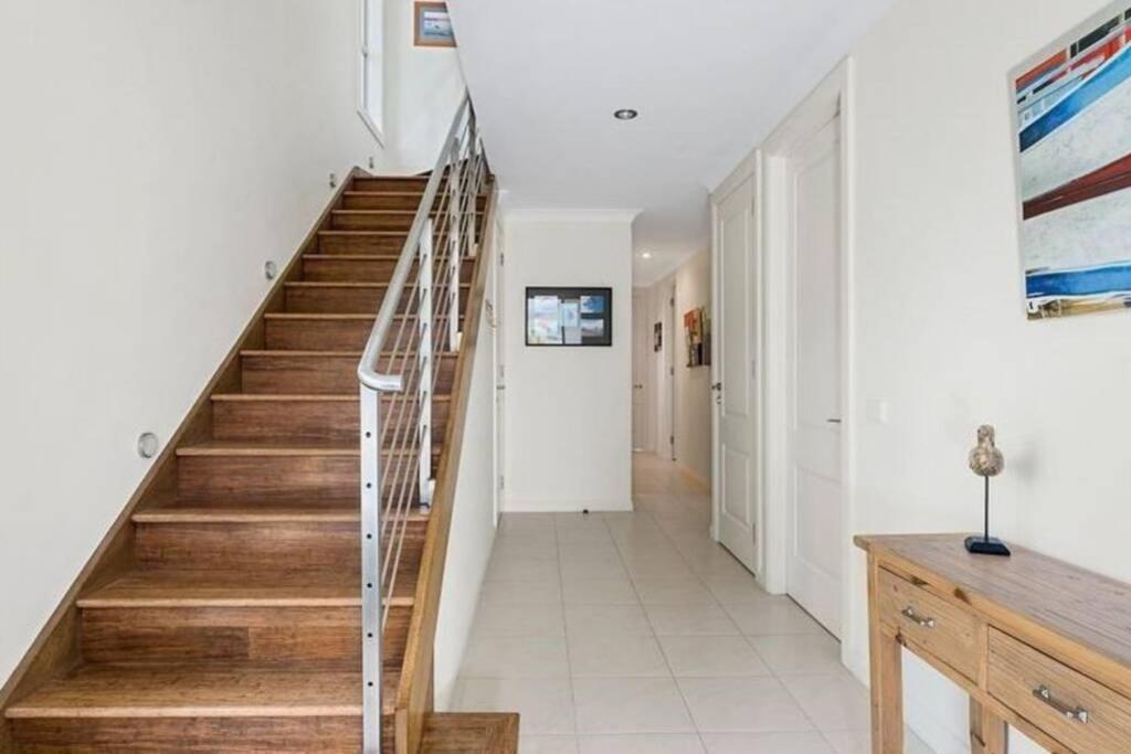 Beachside Bliss with Secure yard l Pet Friendly