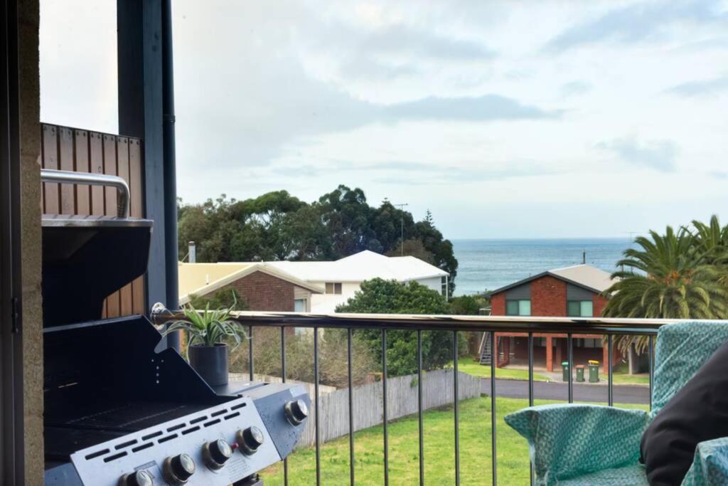 Beachside Bliss with Secure yard l Pet Friendly