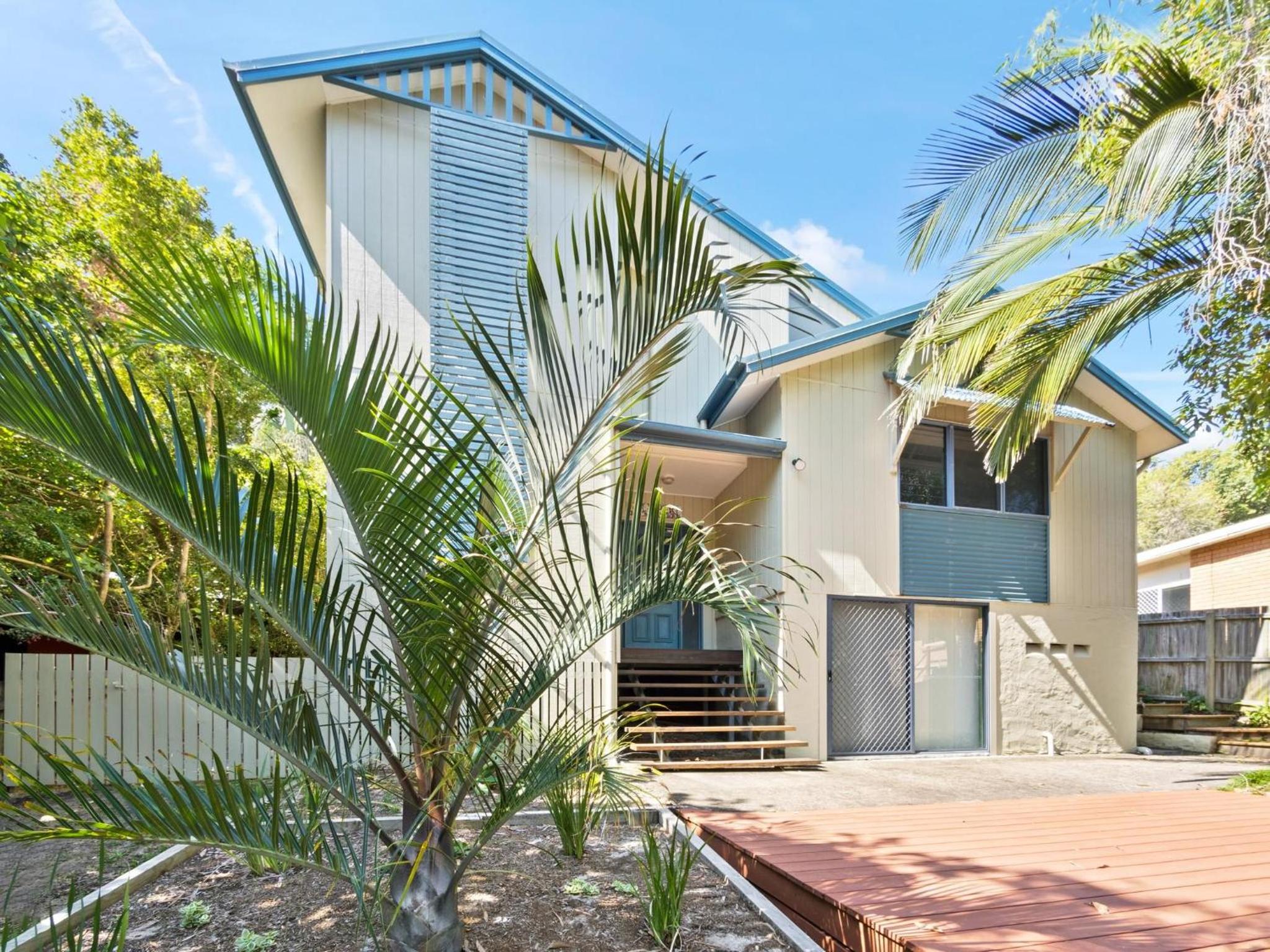Flipper Beach House by Discover Stradbroke