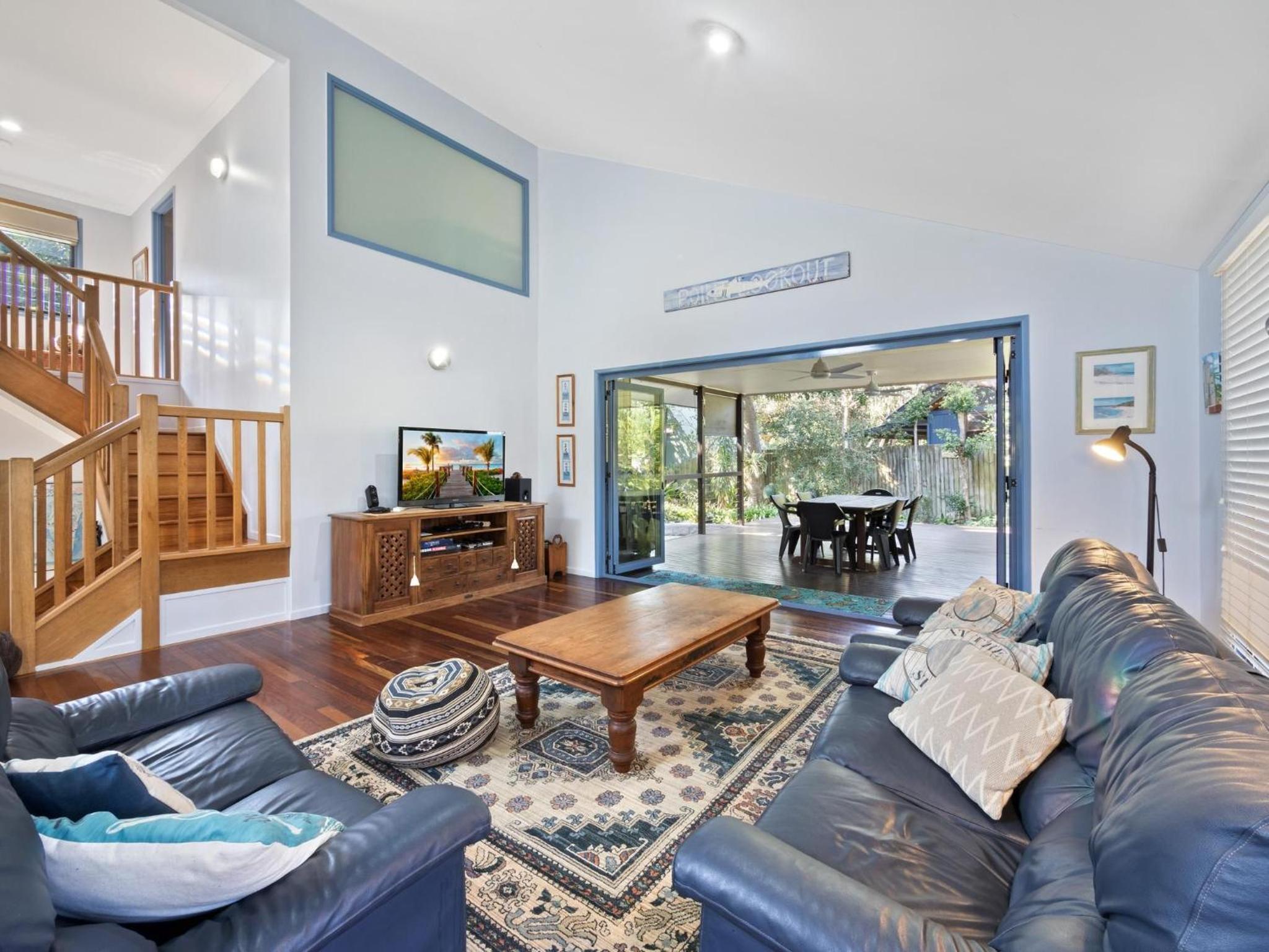 Flipper Beach House by Discover Stradbroke