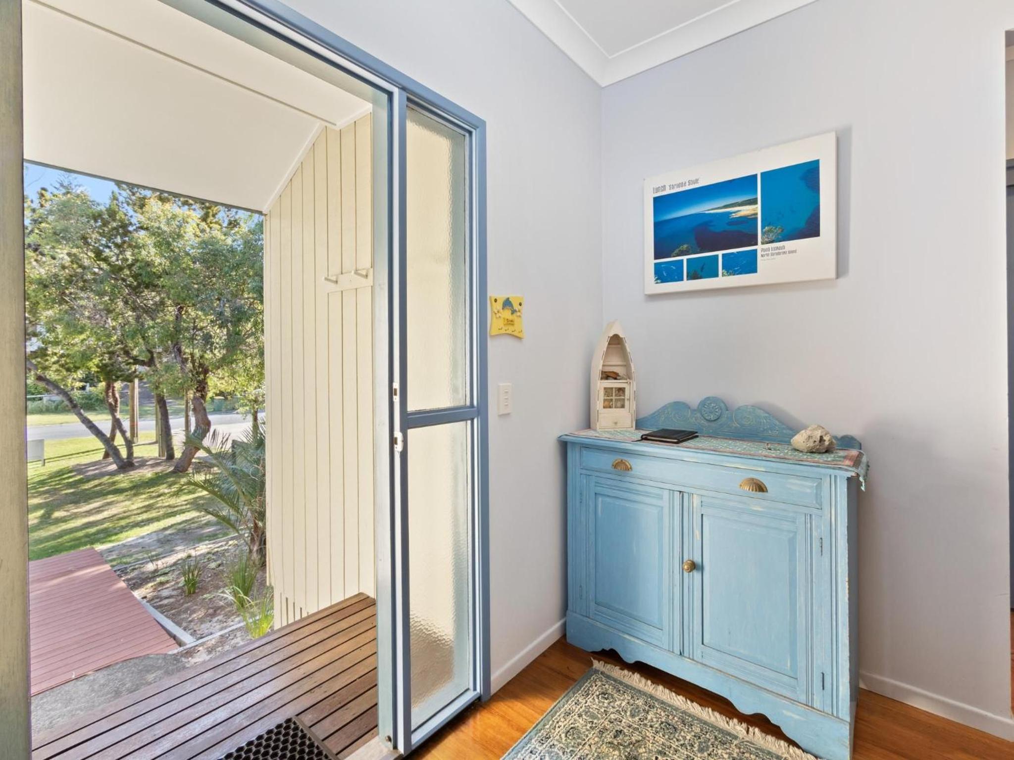 Flipper Beach House by Discover Stradbroke