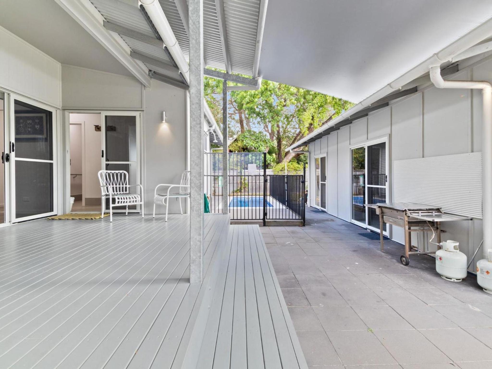 Bella on Boreen by Discover Stradbroke
