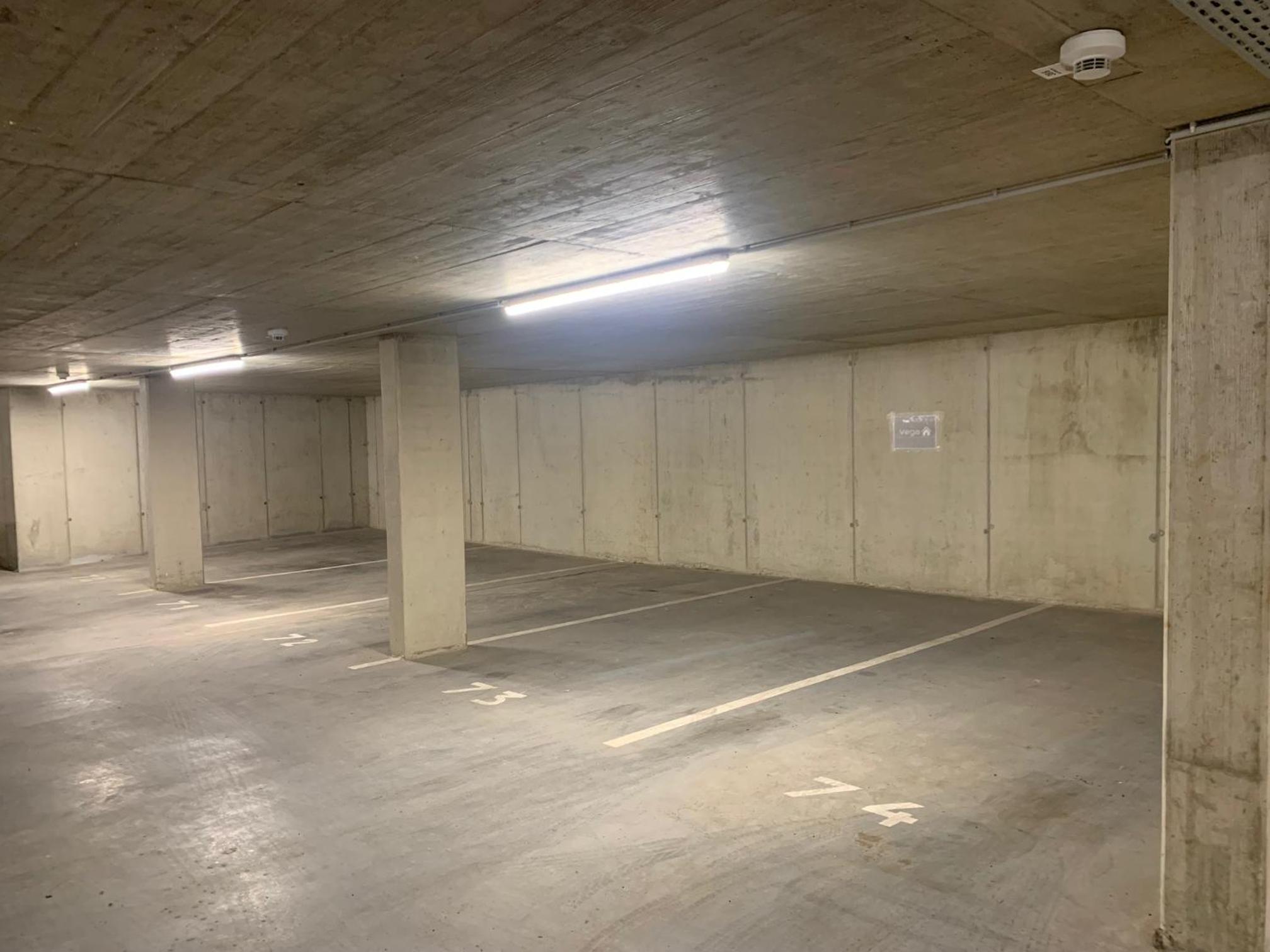 Vega - Free Parking - Self Checkin