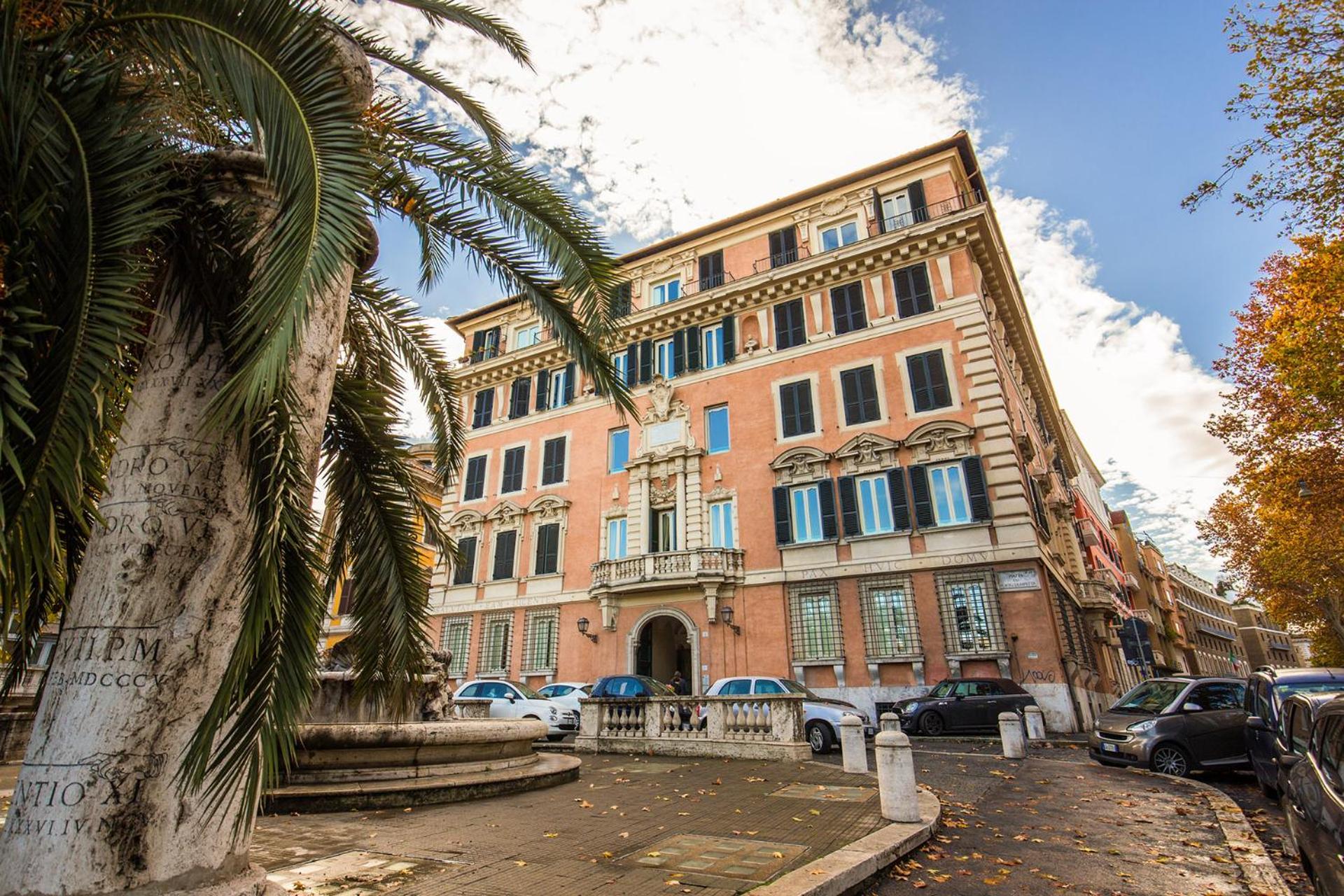 Palazzo Marescalchi Belli, vicino Piazza di Spagna