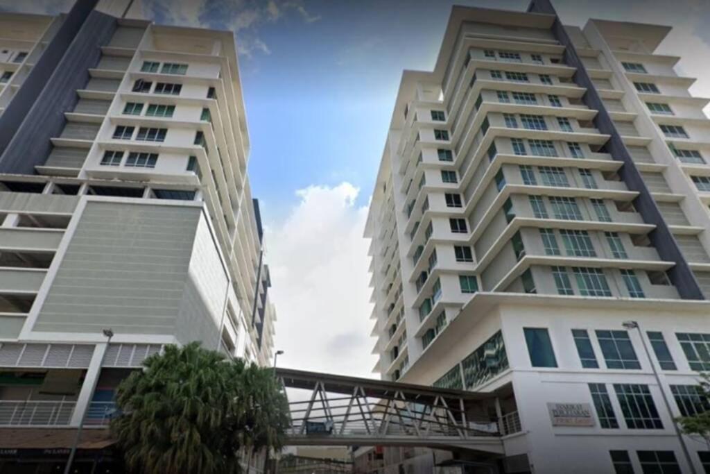 Baojuwu@2 Bedrooms Akademik Suites Austin Height