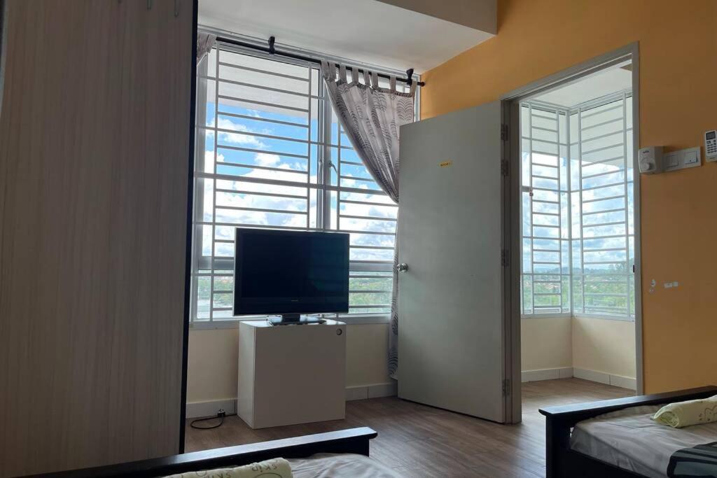 Baojuwu@2 Bedrooms Akademik Suites Austin Height